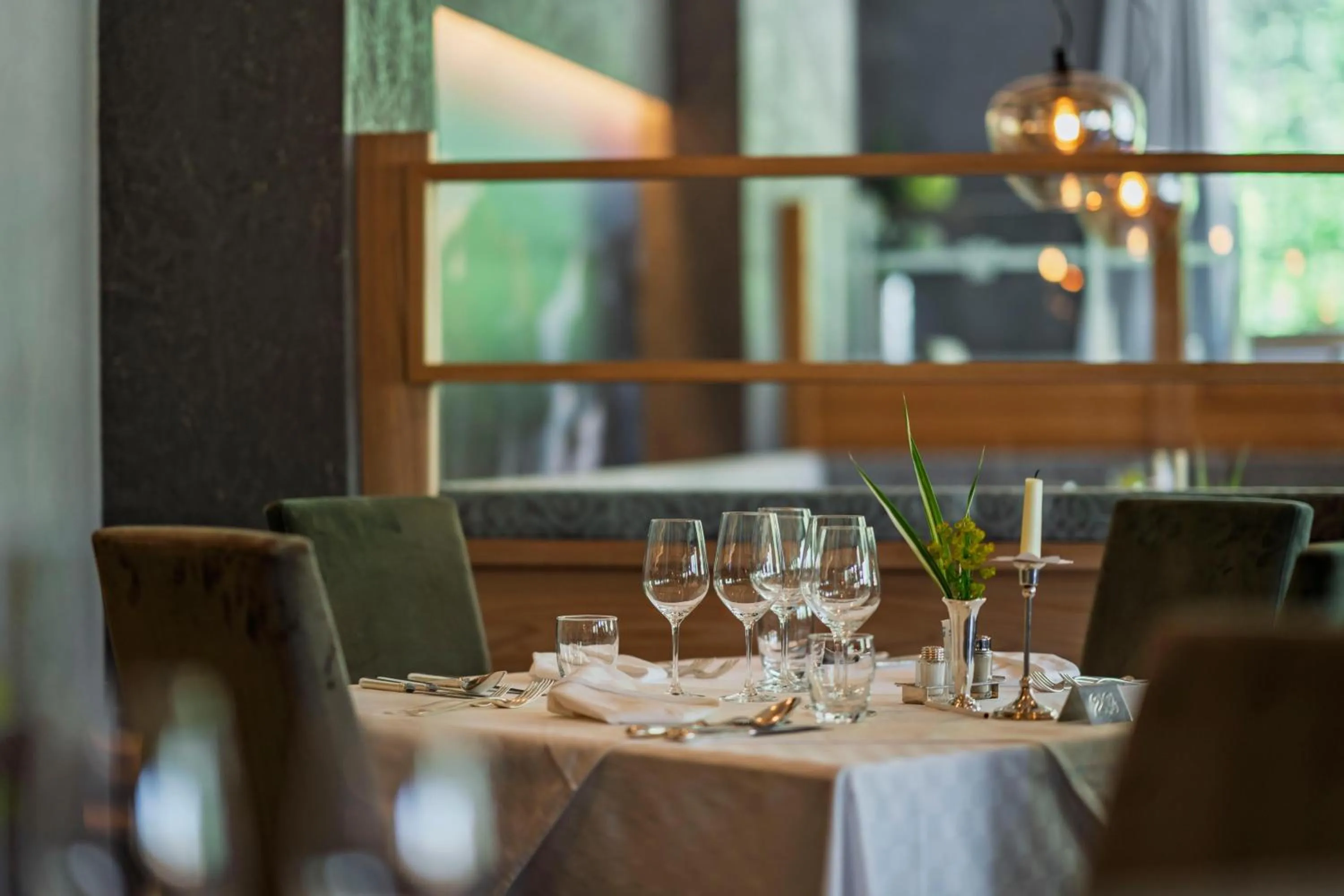 Restaurant/places to eat in Hotel Eller