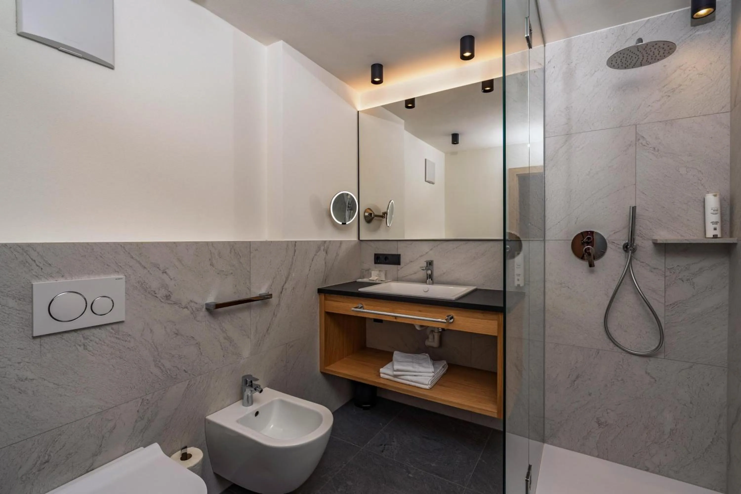 Bathroom in Hotel Eller