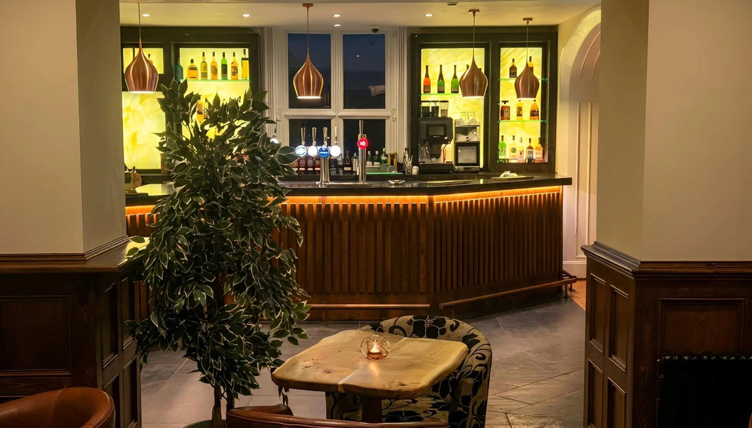 Lounge or bar in Aberdunant Hall Holiday Park