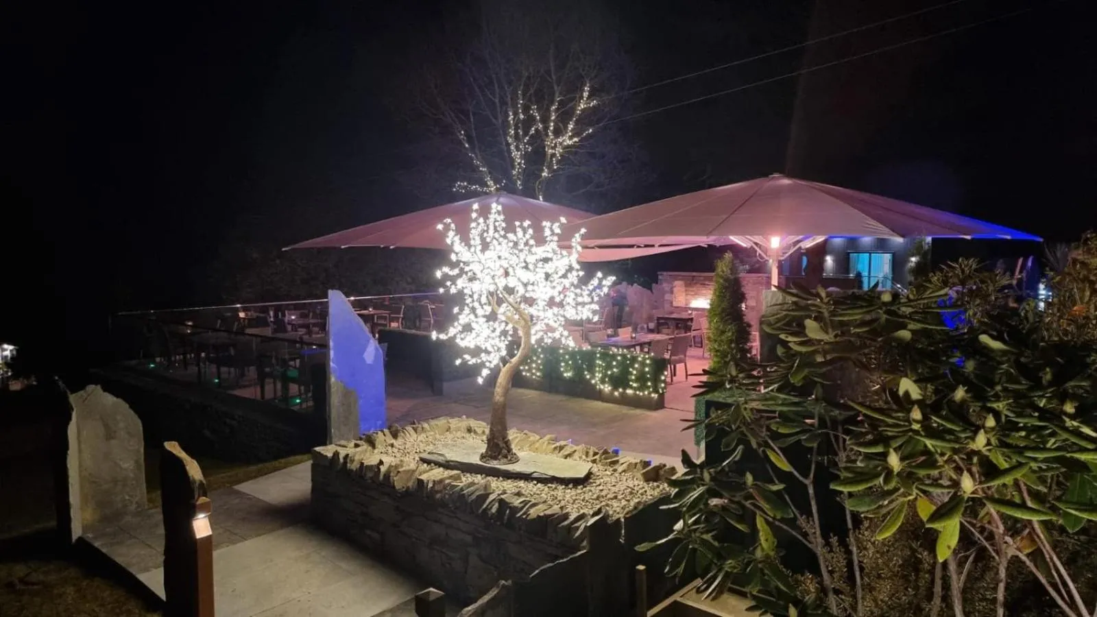 Restaurant/places to eat in Aberdunant Hall Holiday Park