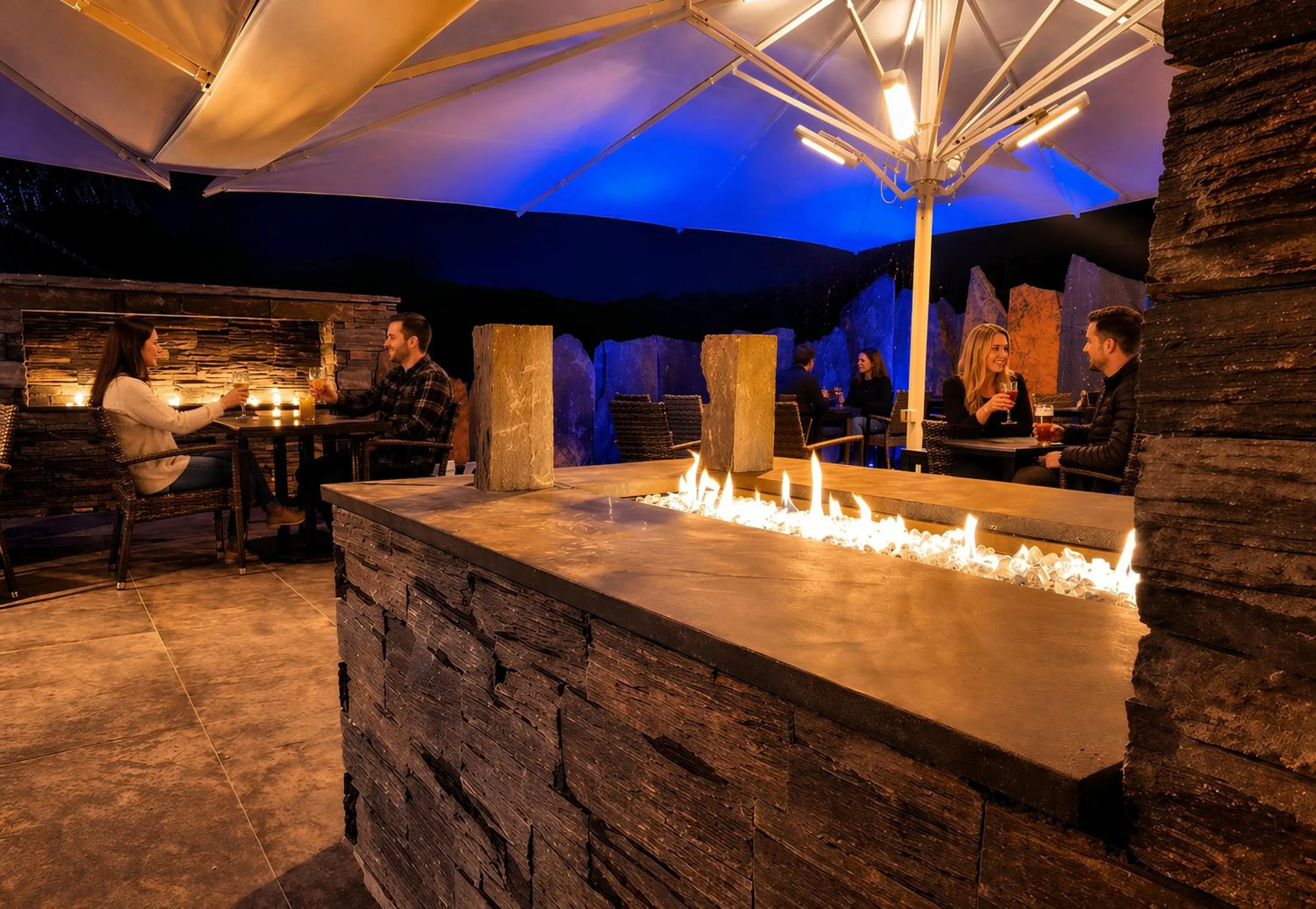 Restaurant/places to eat in Aberdunant Hall Holiday Park