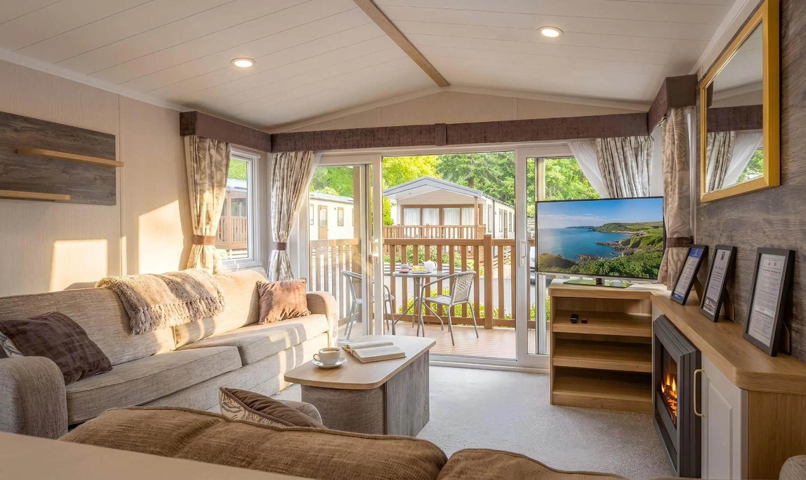 TV and multimedia in Aberdunant Hall Holiday Park