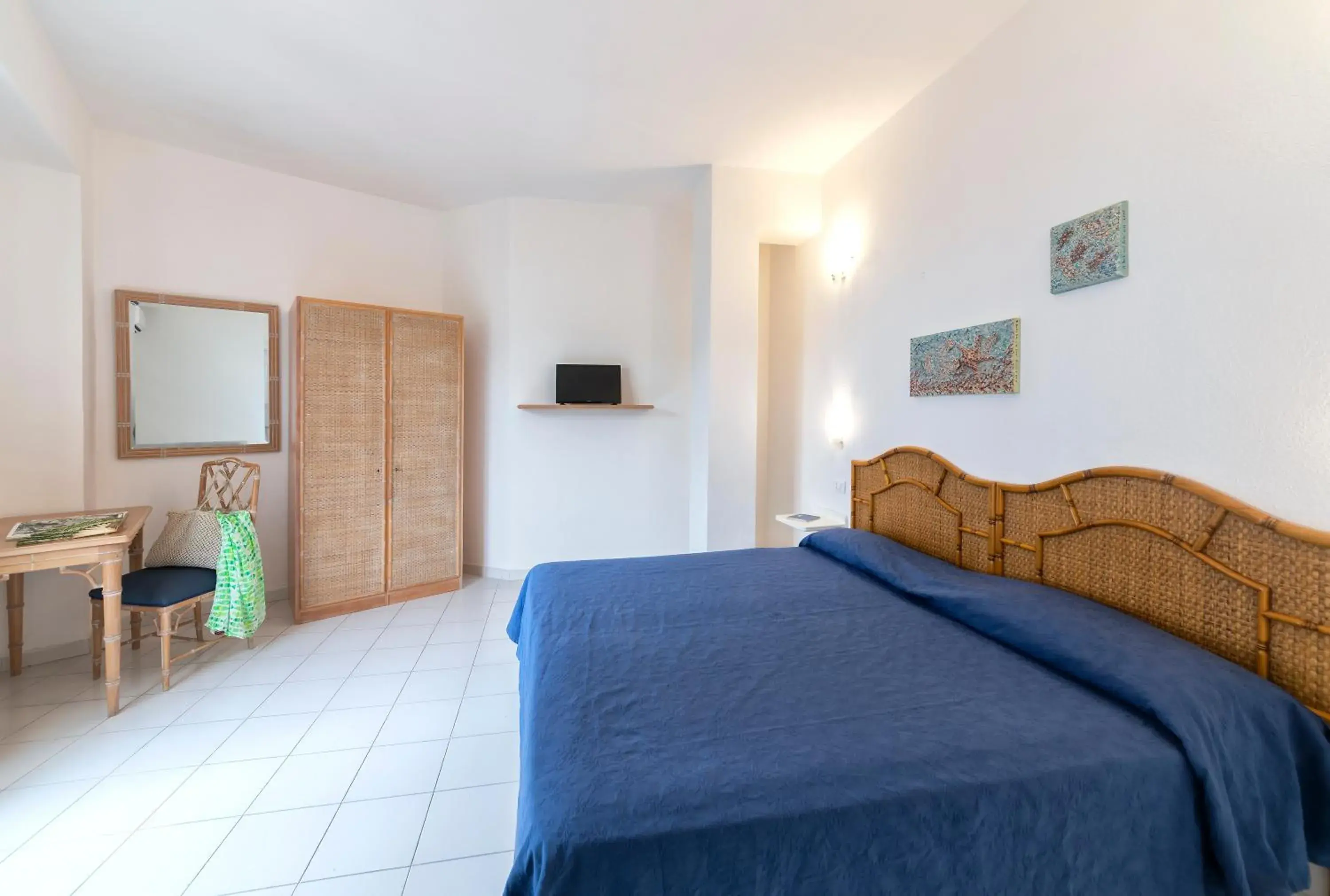 Double Room with Sea View in Hotel Oasi Castiglione Double Room with Sea View in Hotel Oasi Castiglione