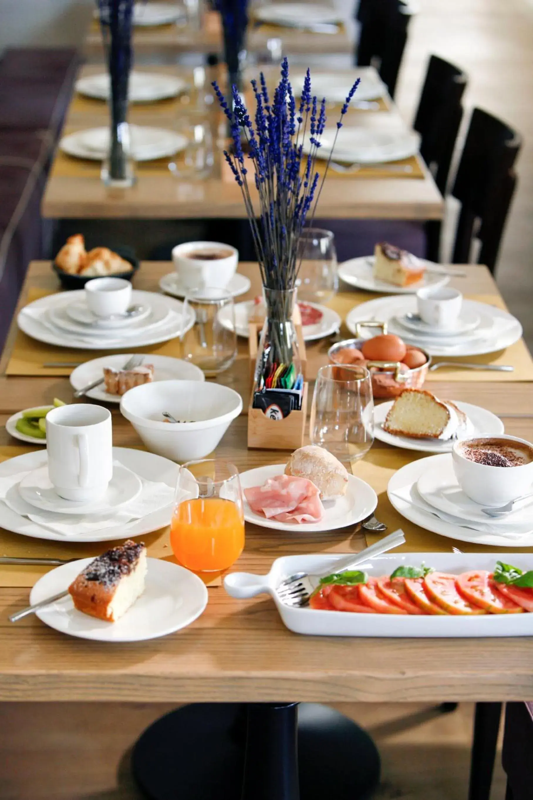 Breakfast in Unconventional Sorrento Coast Breakfast in Unconventional Sorrento Coast