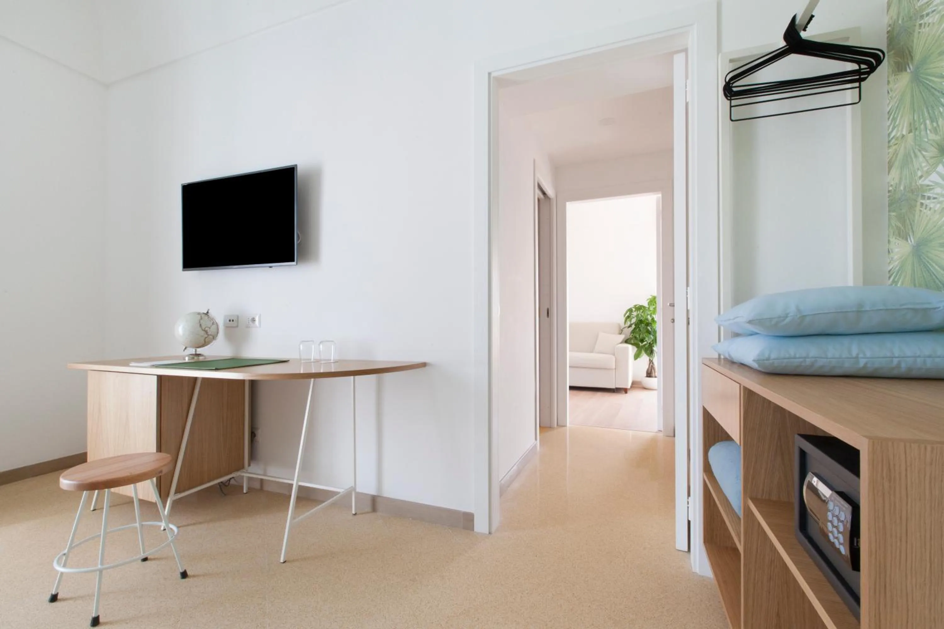 TV and multimedia in Unconventional Sorrento Coast