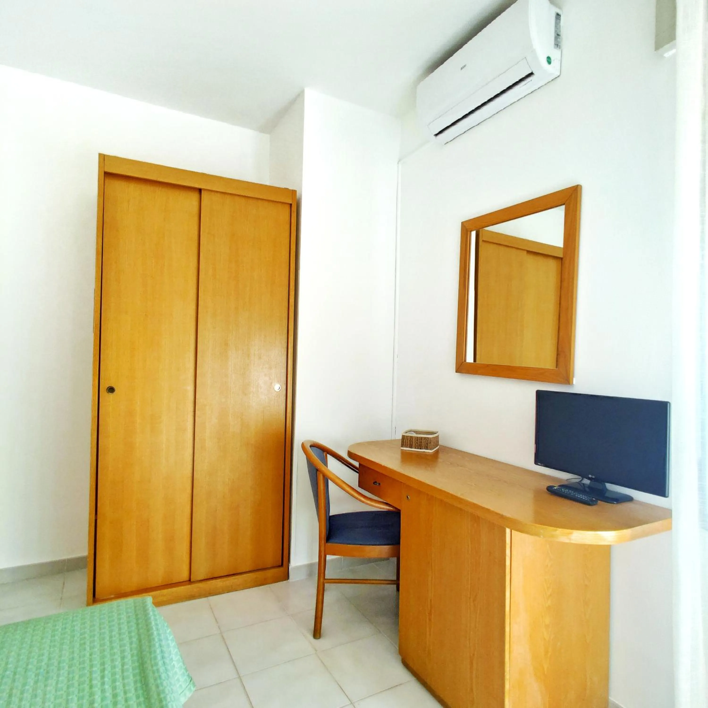 TV and multimedia in Piccolo Hotel