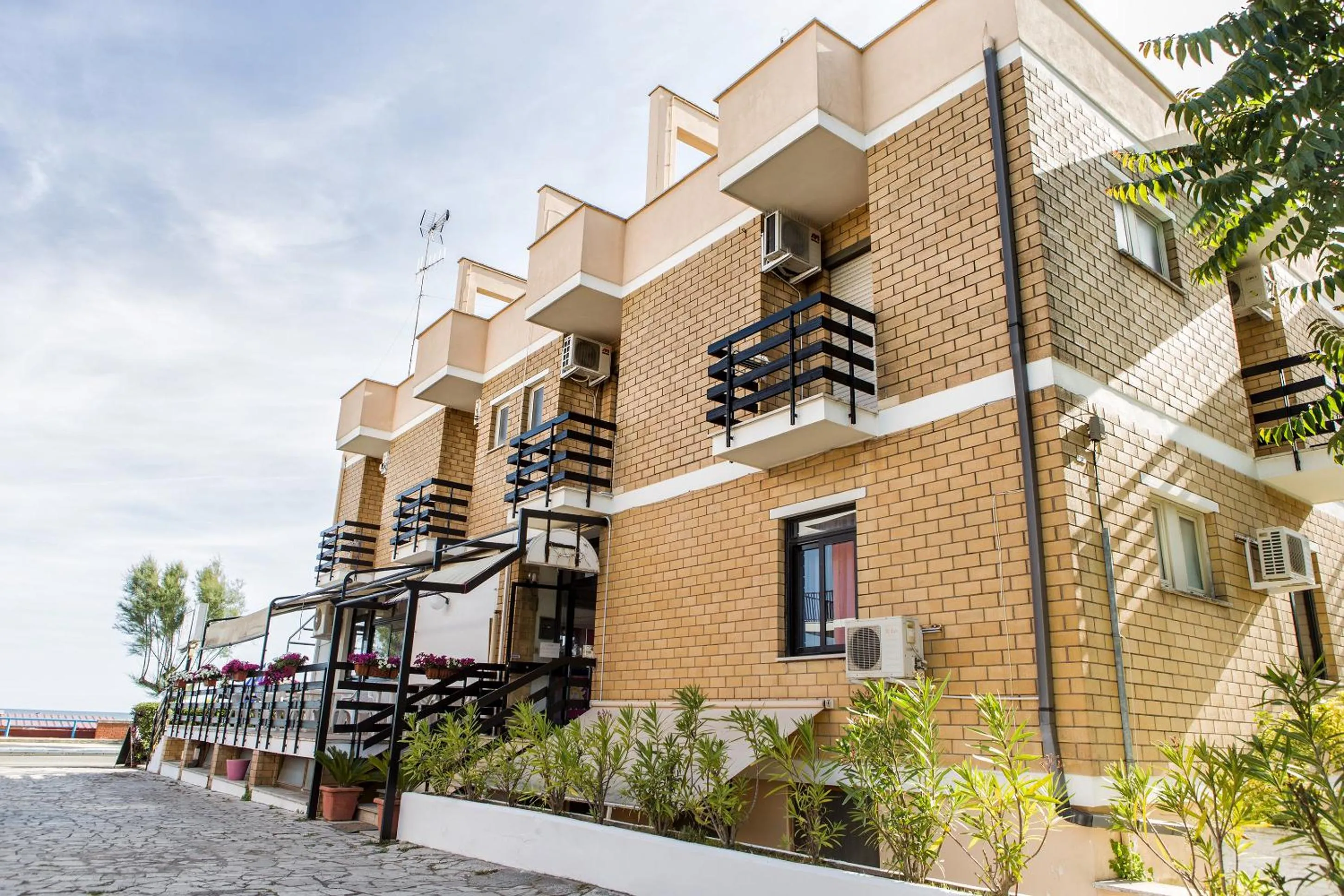 Property building in Piccolo Hotel