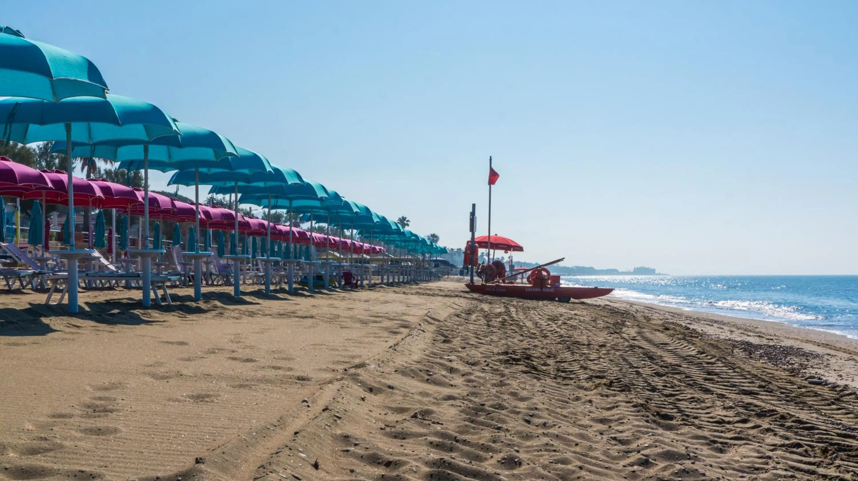 Beach in Piccolo Hotel
