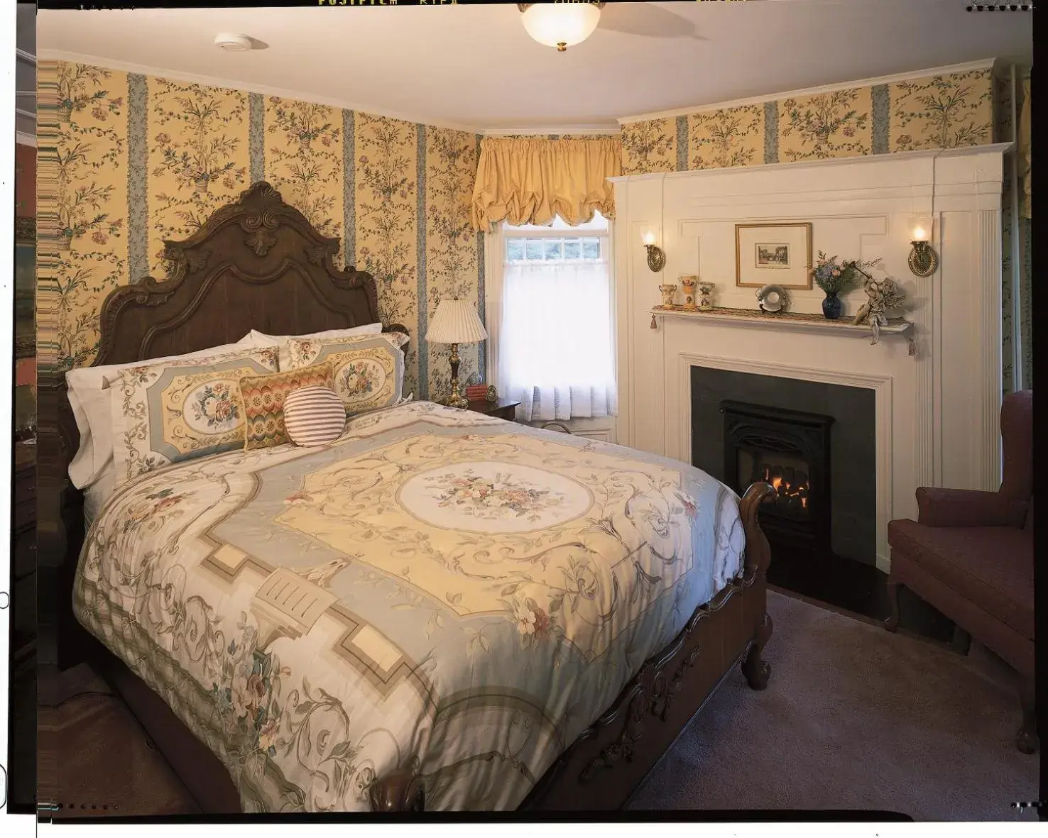 Standard Queen Room in Ivy Lodge Standard Queen Room in Ivy Lodge