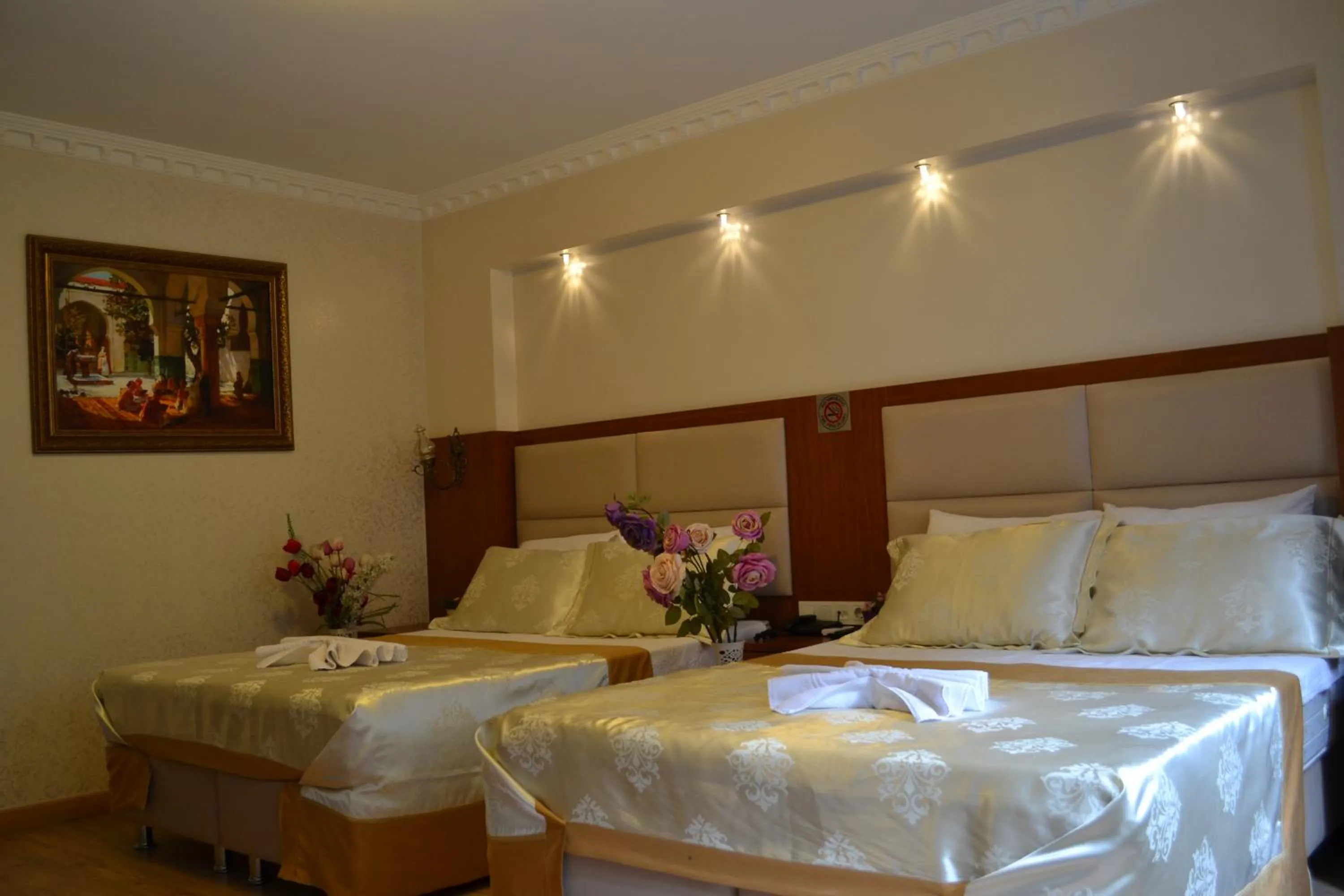 Bedroom, Bed in Peradise Hotel