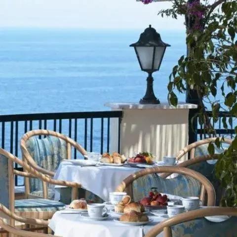Restaurant/places to eat in Hotel Piccolo Paradiso Restaurant/places to eat in Hotel Piccolo Paradiso