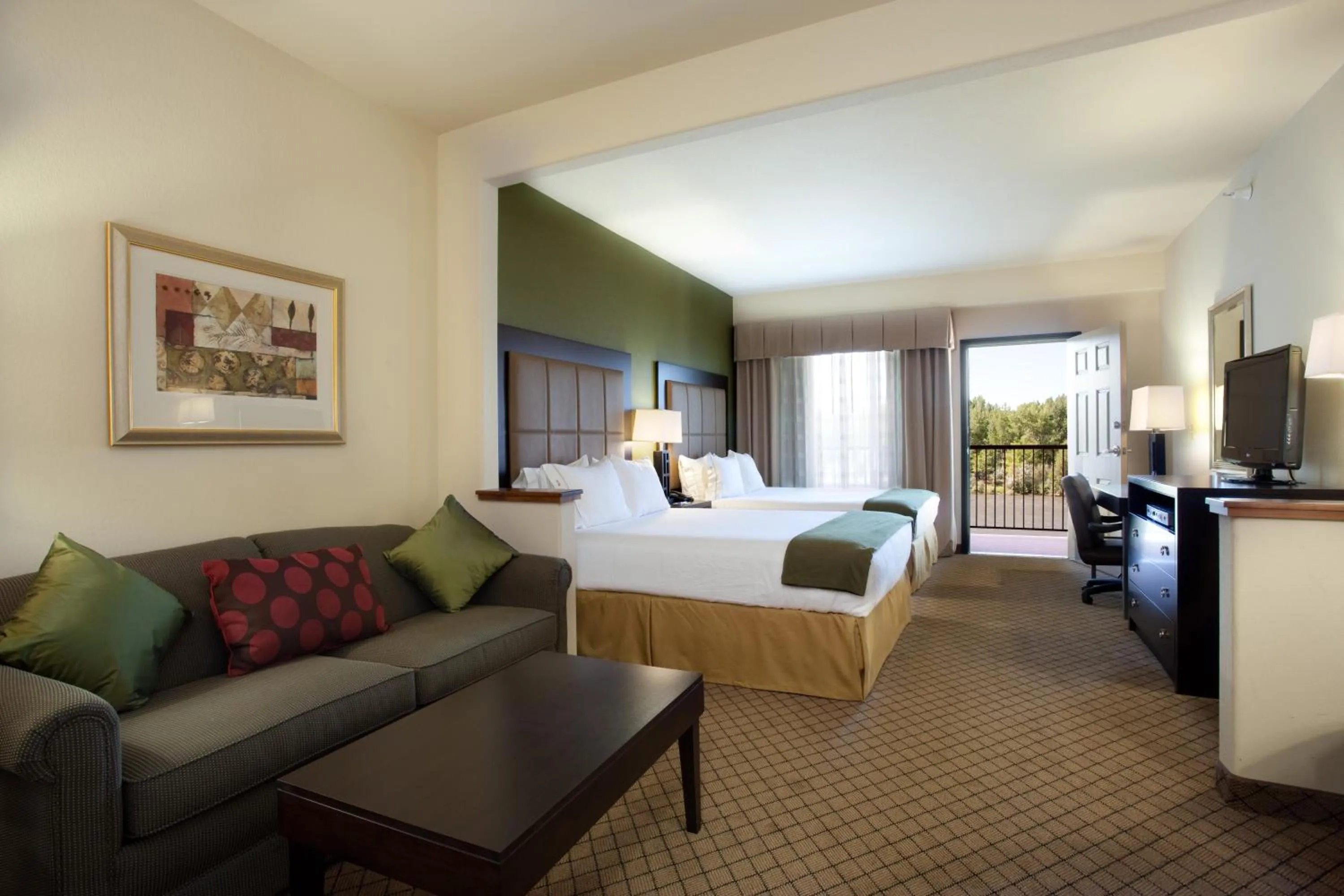 Photo of the whole room, Bed in Holiday Inn Express Hotel & Suites Silt - Rifle by IHG