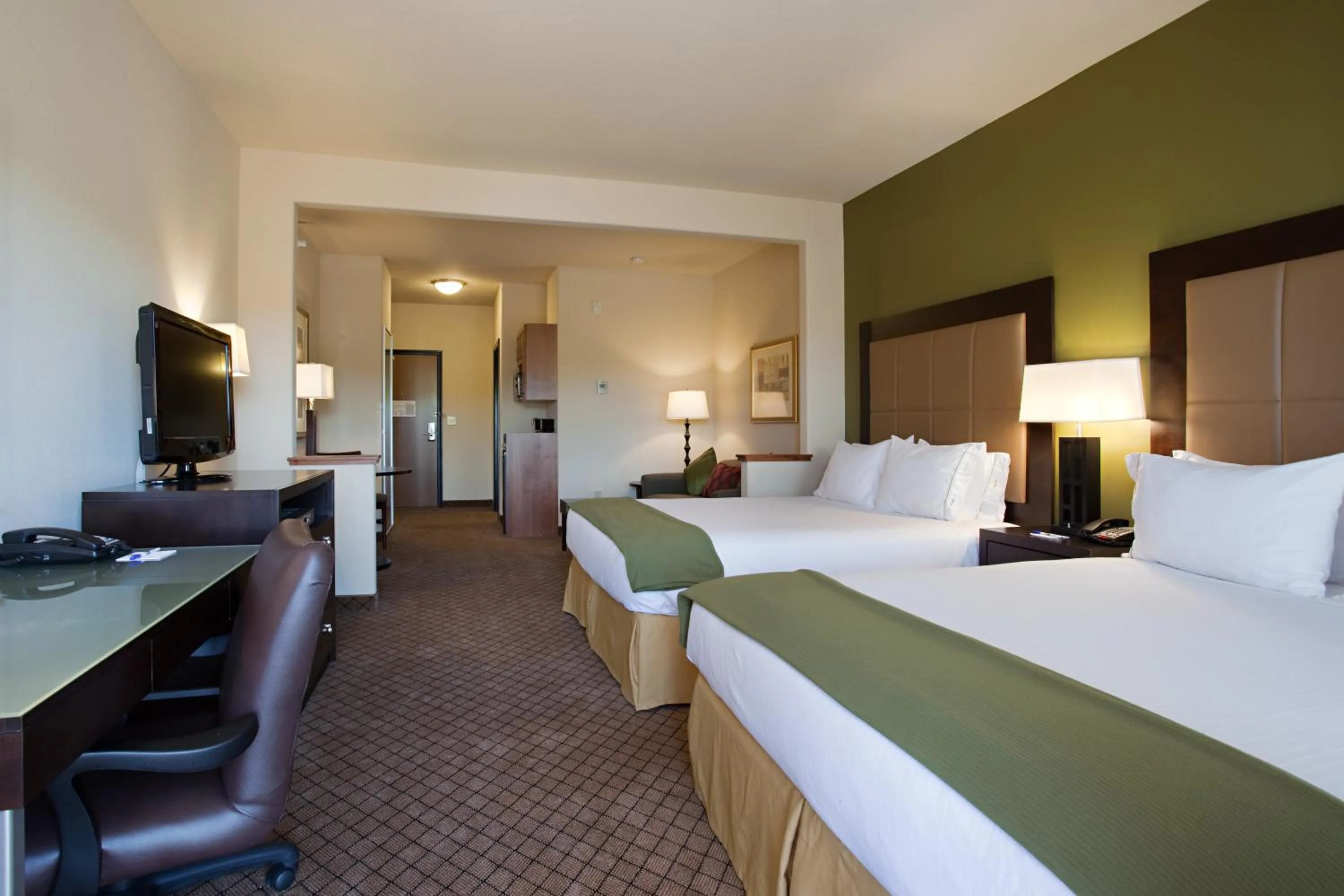 Photo of the whole room, Bed in Holiday Inn Express Hotel & Suites Silt - Rifle by IHG