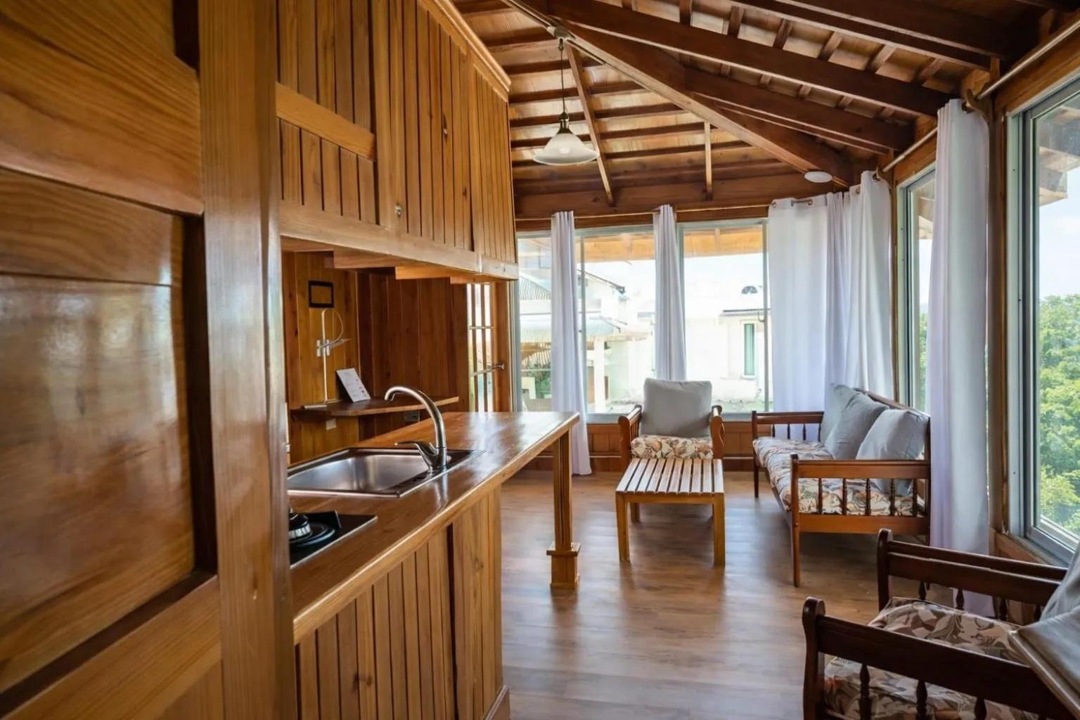 Kitchen or kitchenette in Hotel Neptuno Refugio