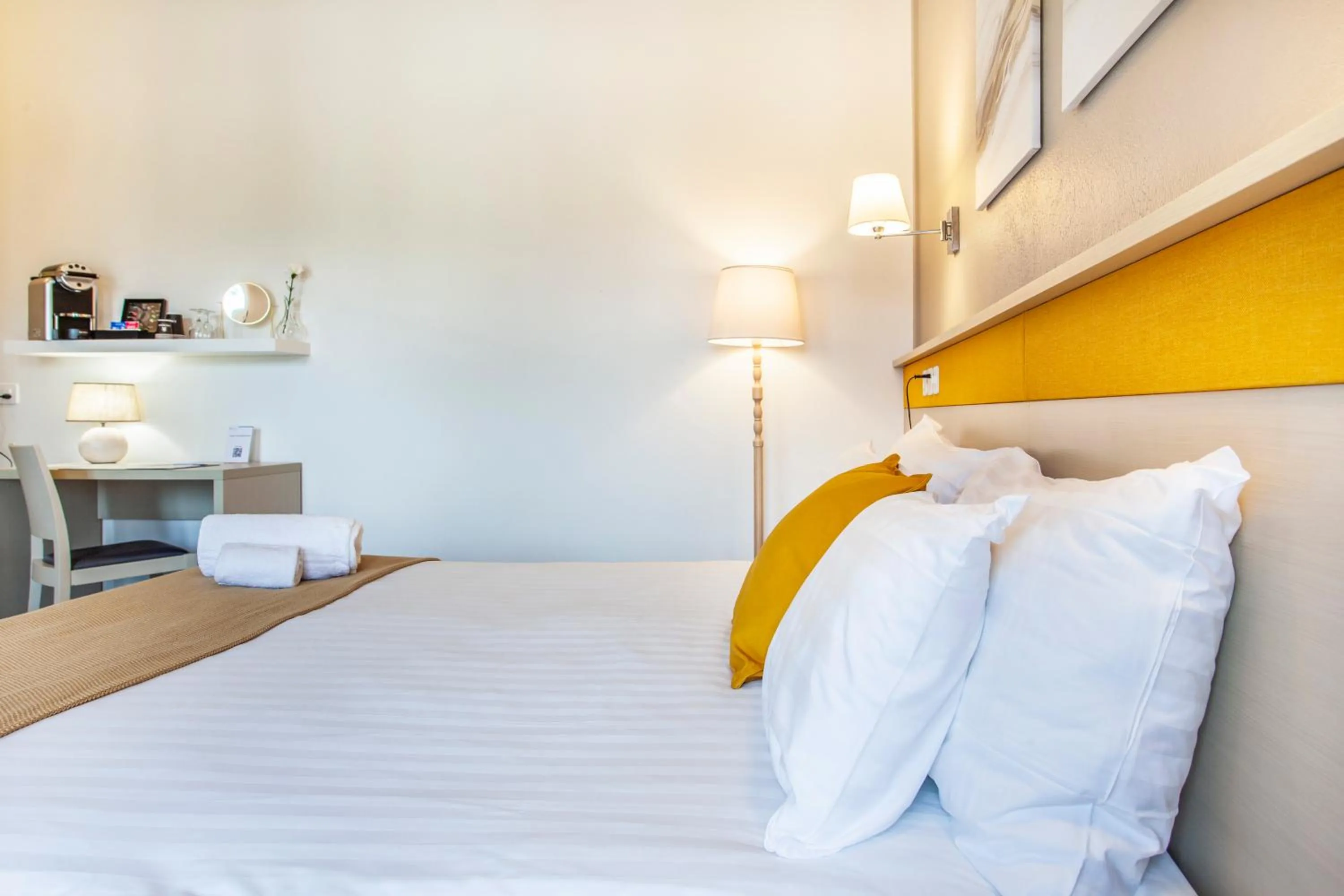 Bed in Hotel La Longeraie