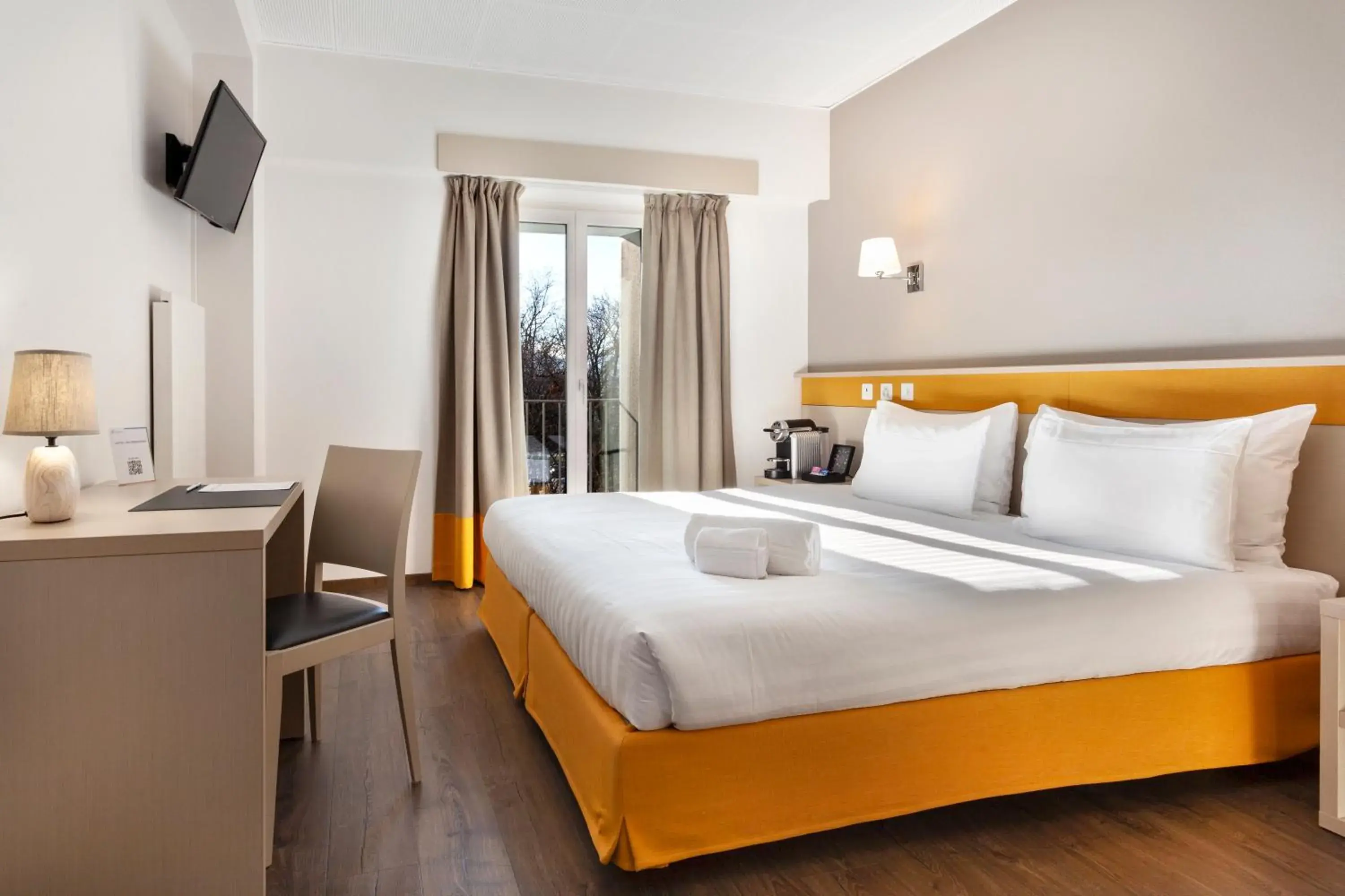 Double Room in Hotel La Longeraie Double Room in Hotel La Longeraie