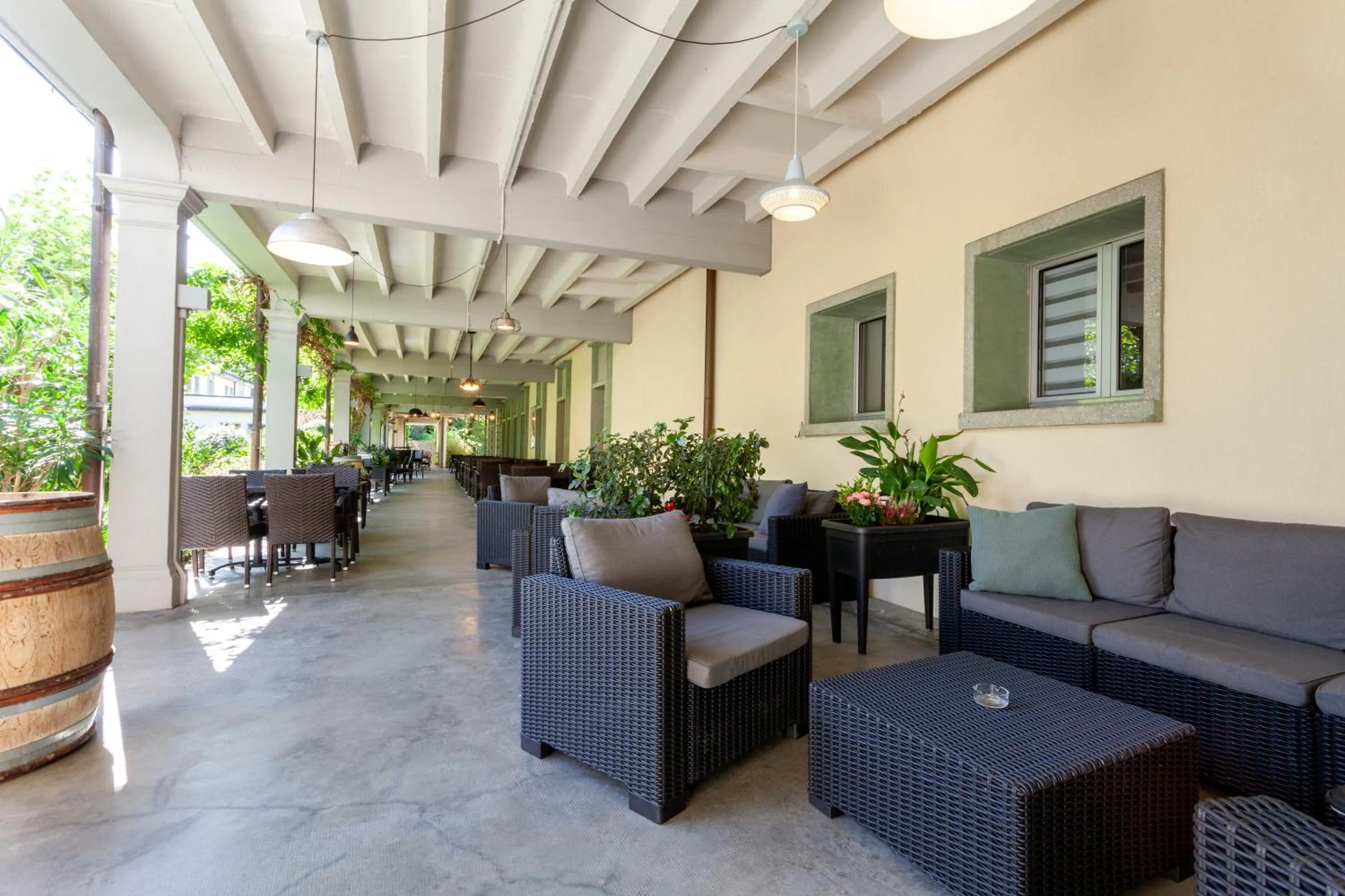 Patio in Hotel La Longeraie