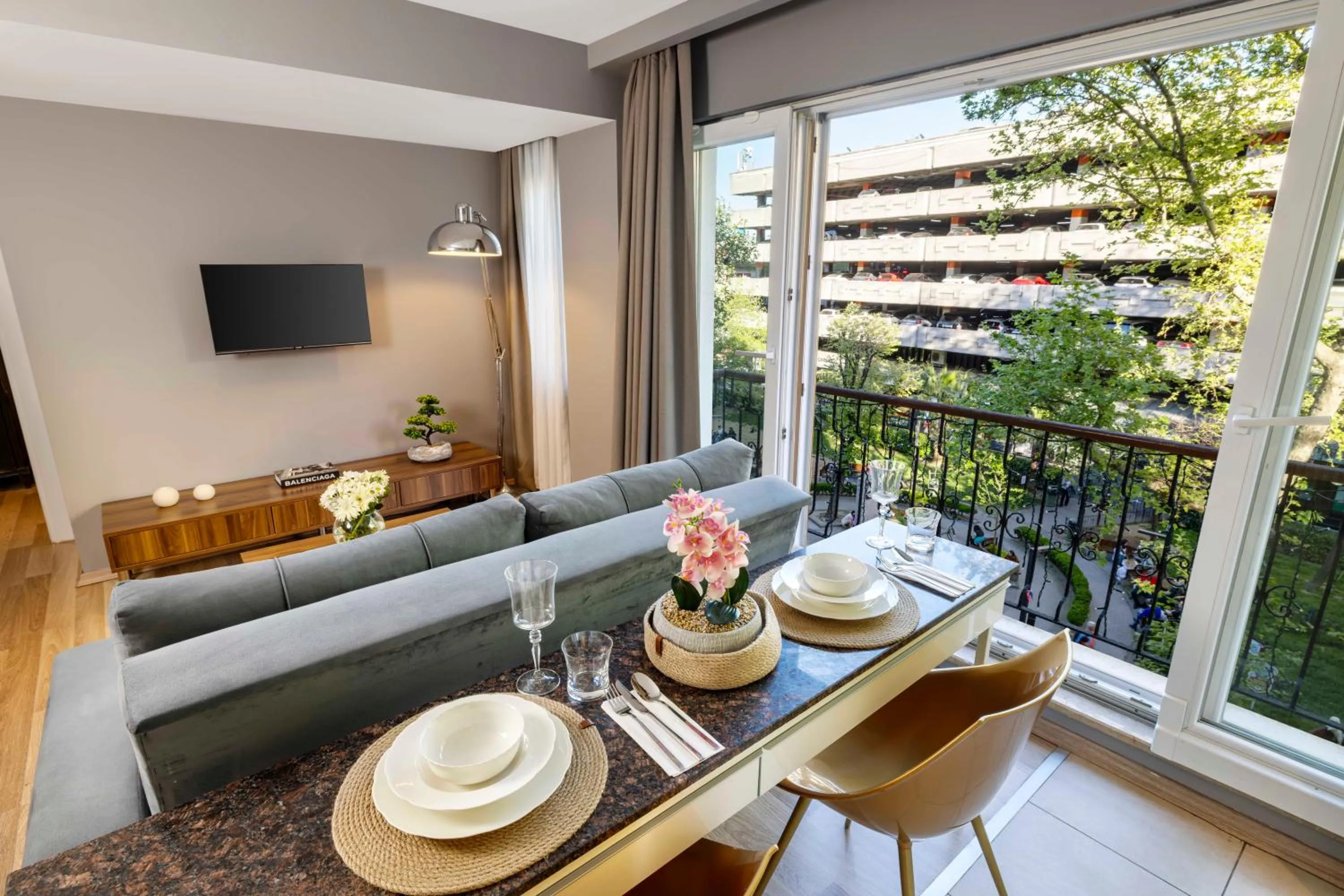 TV and multimedia in Nardi Nişantaşı