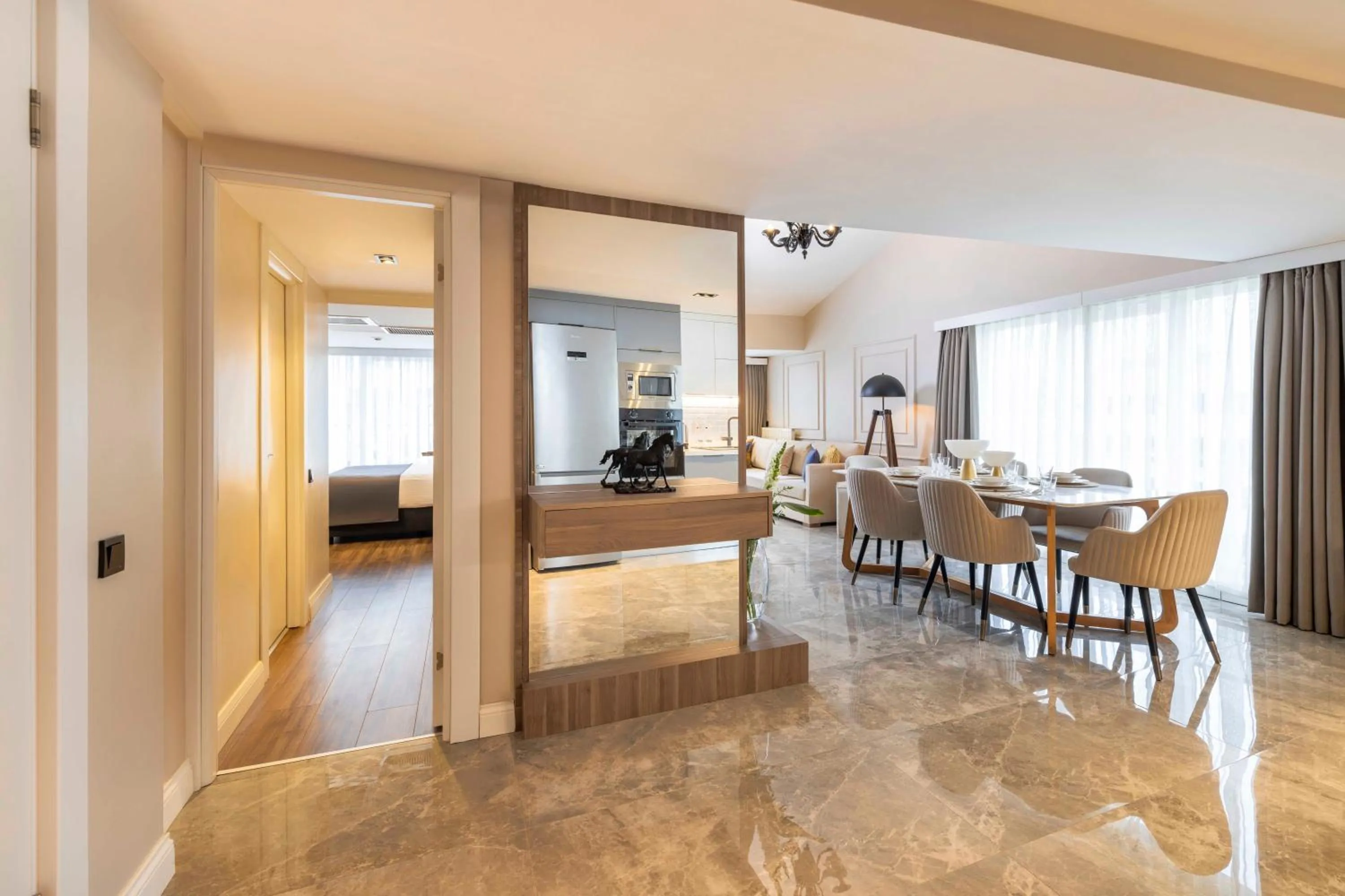 Dining area in Nardi Nişantaşı