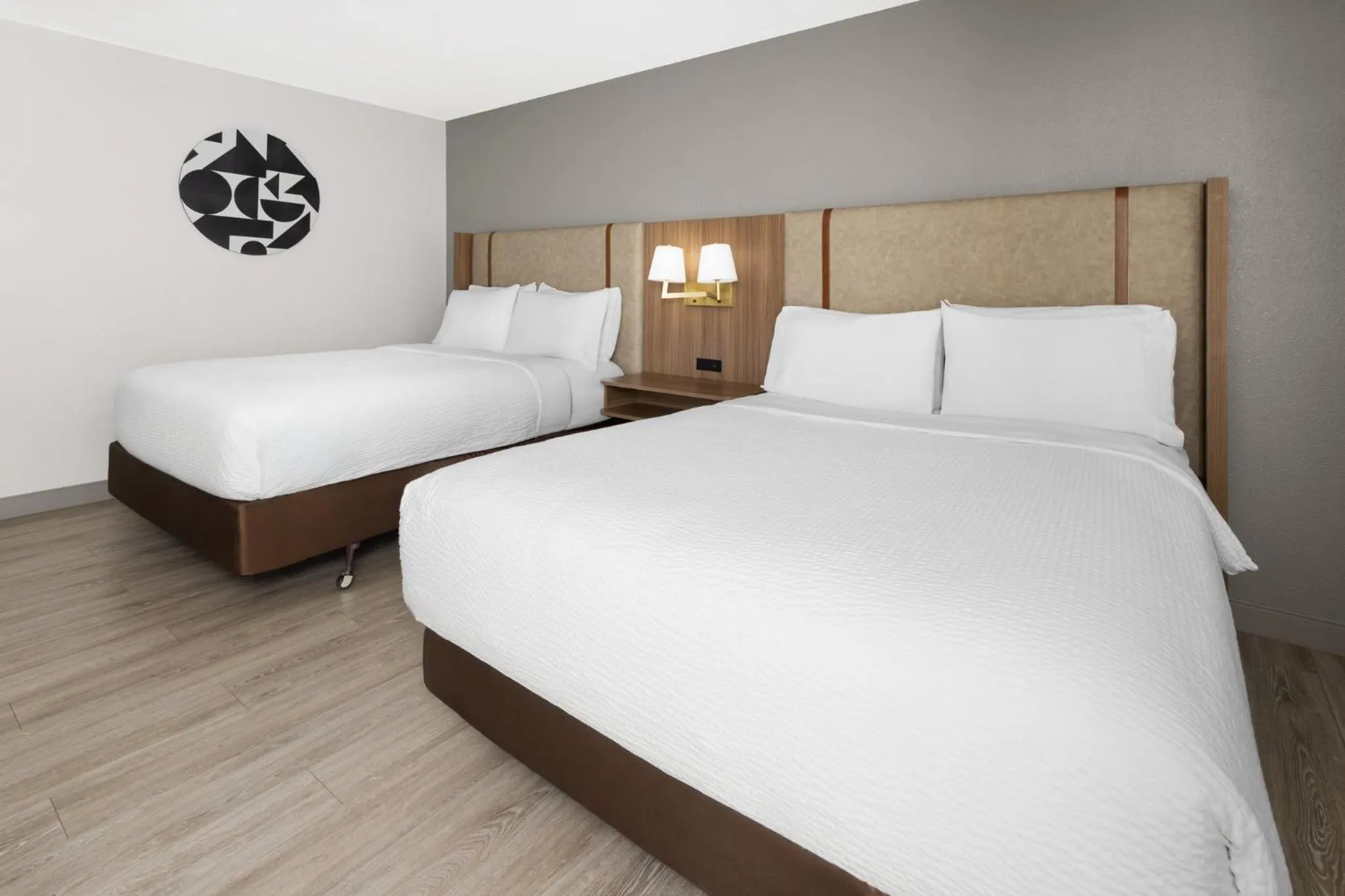 Photo of the whole room, Bed in Holiday Inn Roanoke - Tanglewood Route 419 & I 581 by IHG