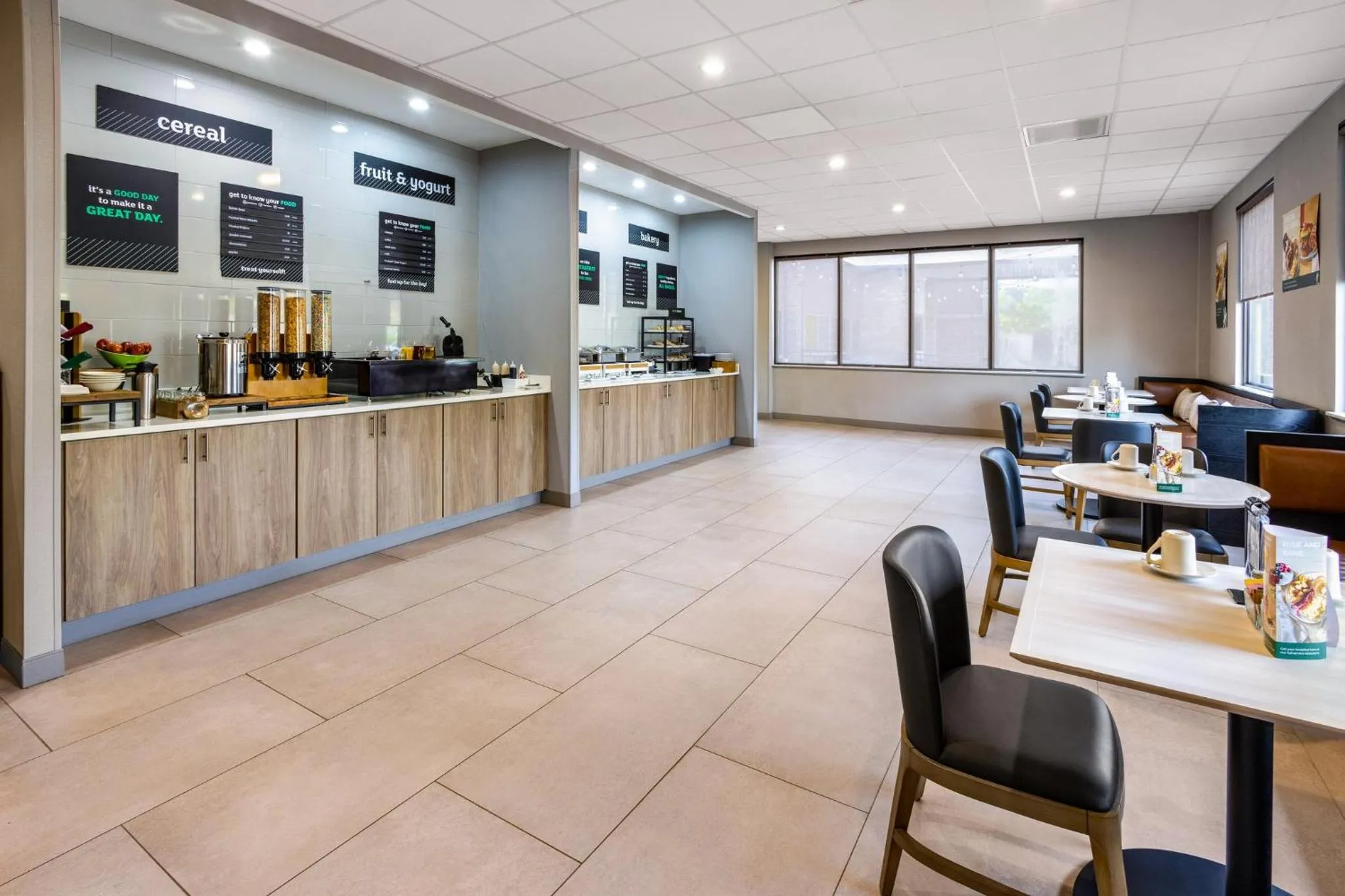 Breakfast in Holiday Inn Roanoke - Tanglewood Route 419 & I 581 by IHG