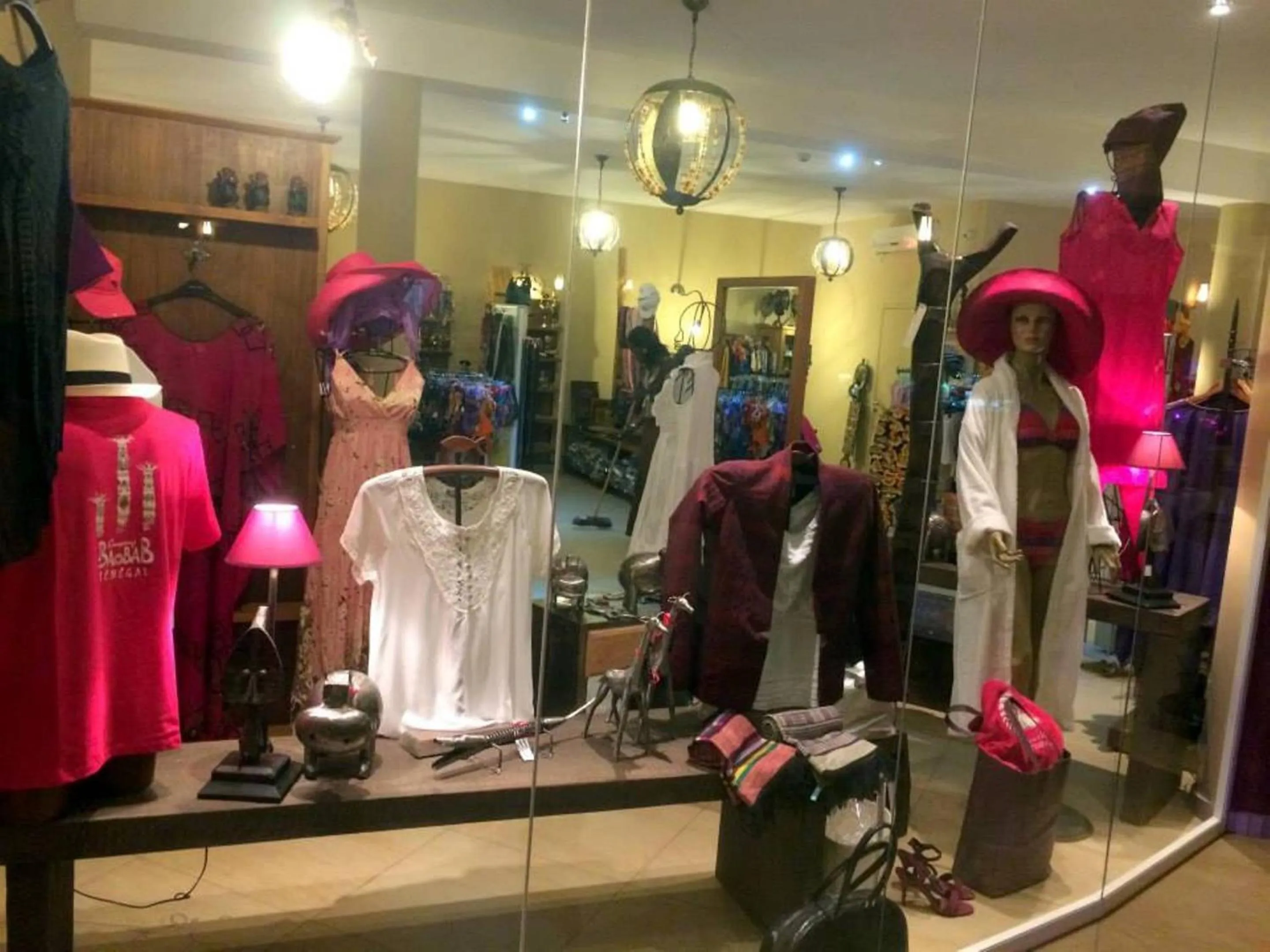 On-site shops in Movenpick Resort Lamantin Saly