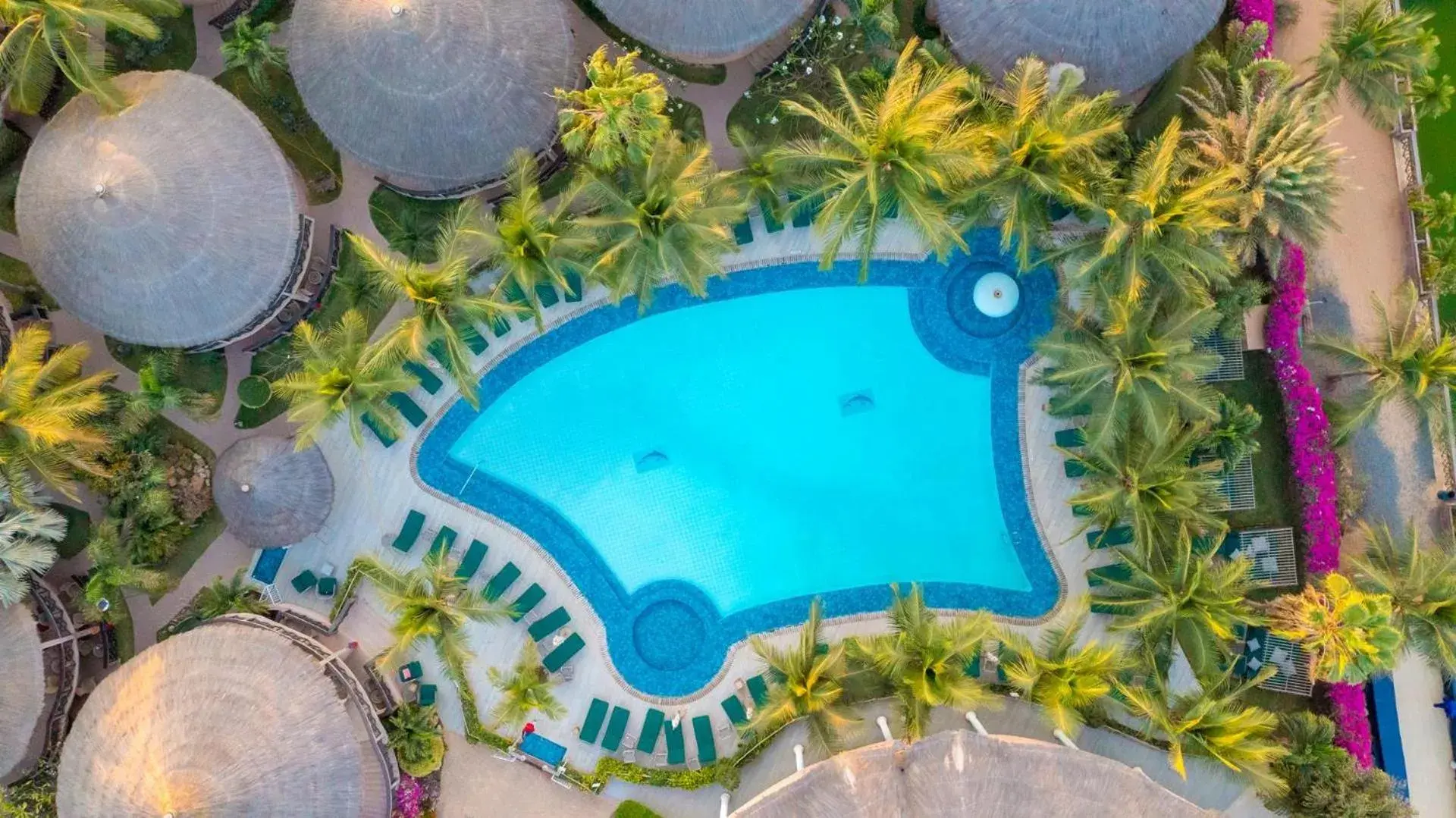 Pool view in Movenpick Resort Lamantin Saly Pool view in Movenpick Resort Lamantin Saly