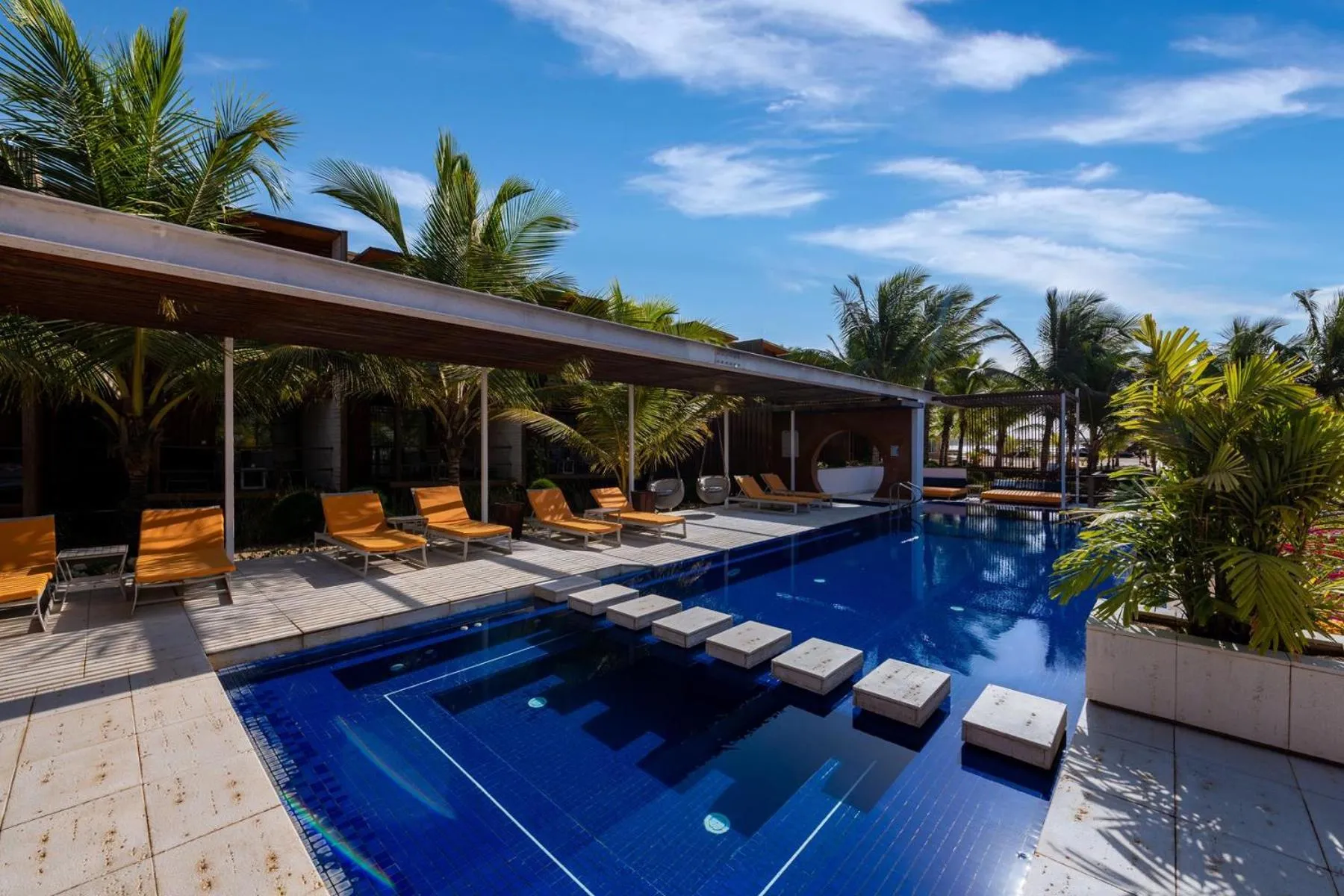 Swimming pool in Movenpick Resort Lamantin Saly