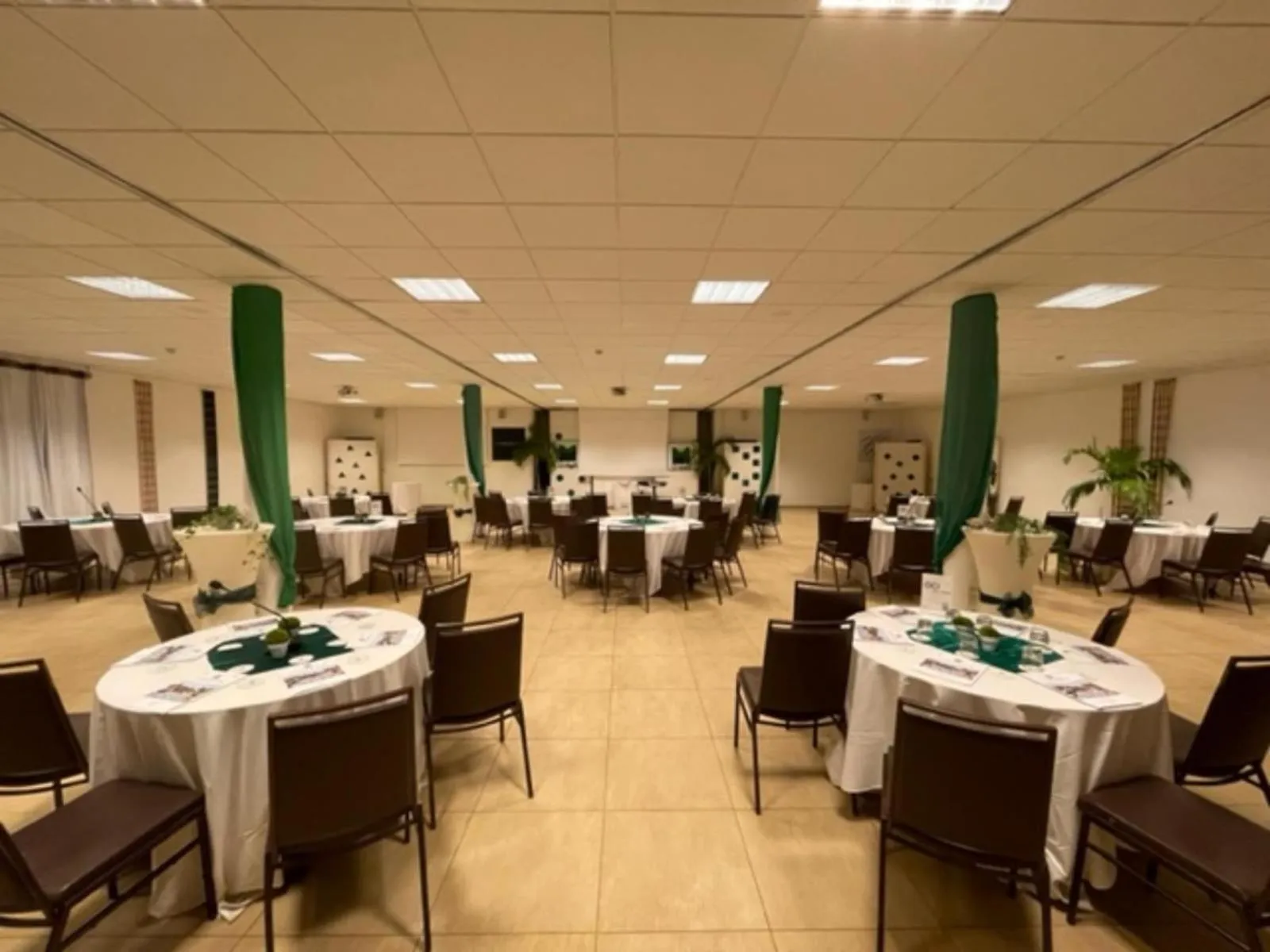 Banquet/Function facilities in Movenpick Resort Lamantin Saly