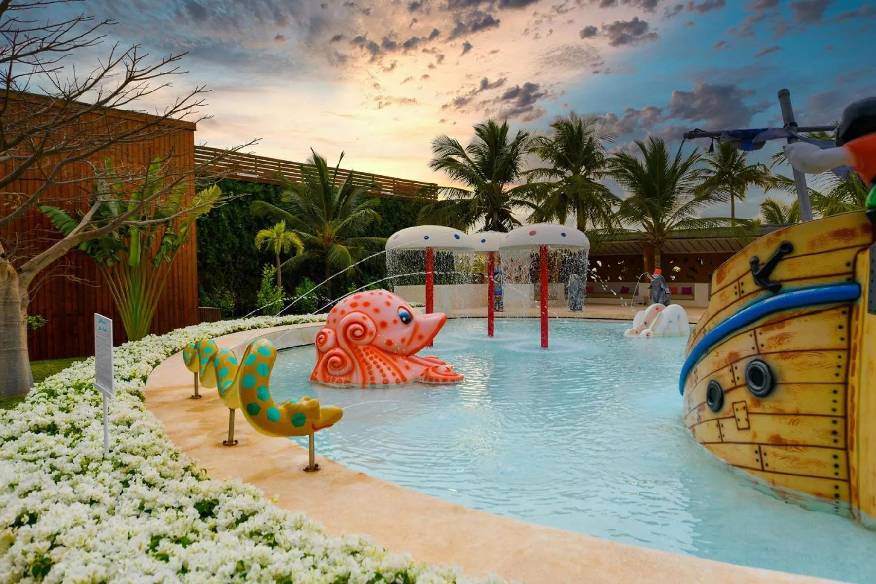 Children play ground in Movenpick Resort Lamantin Saly