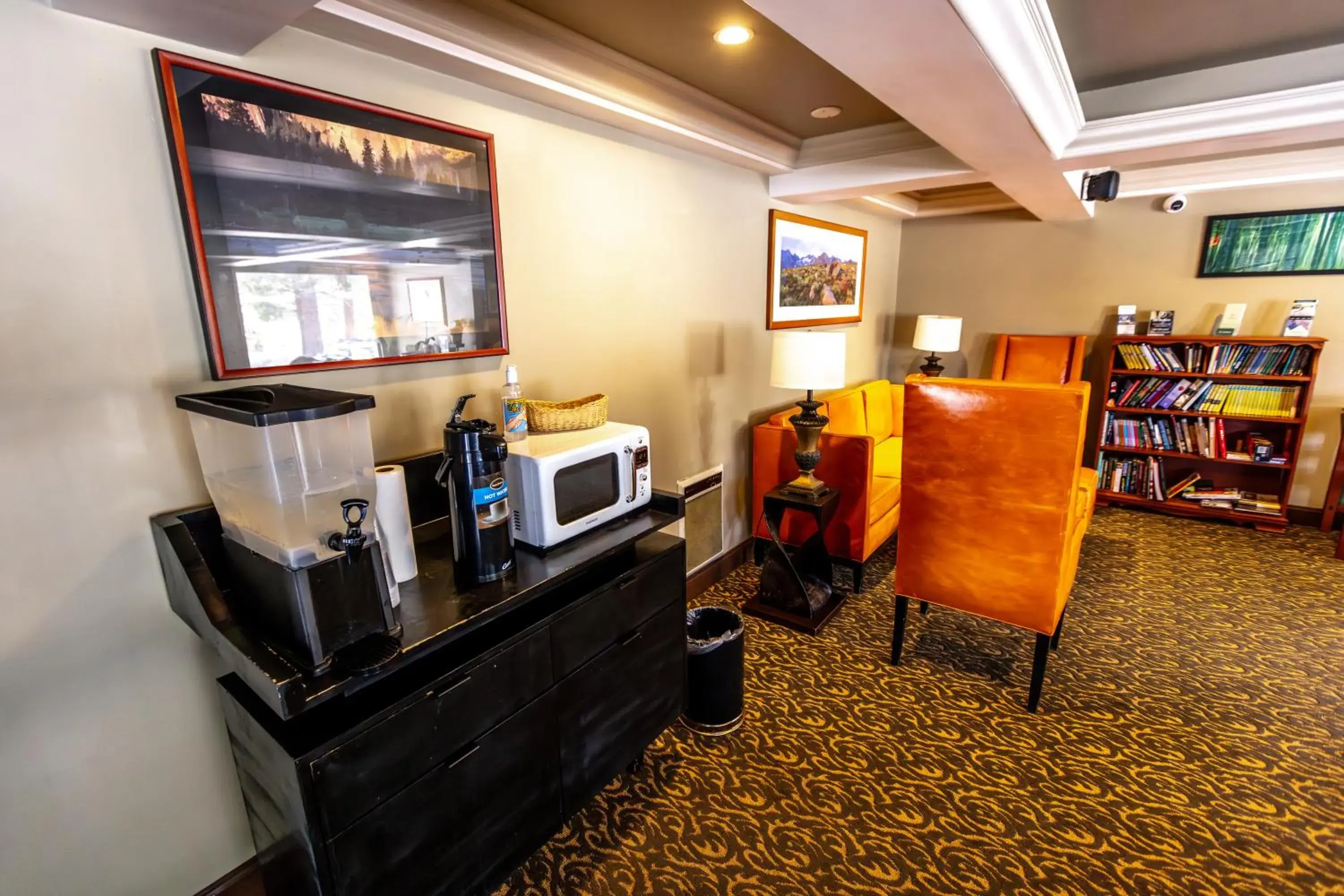 Game Room in The Mammoth Creek Inn Game Room in The Mammoth Creek Inn