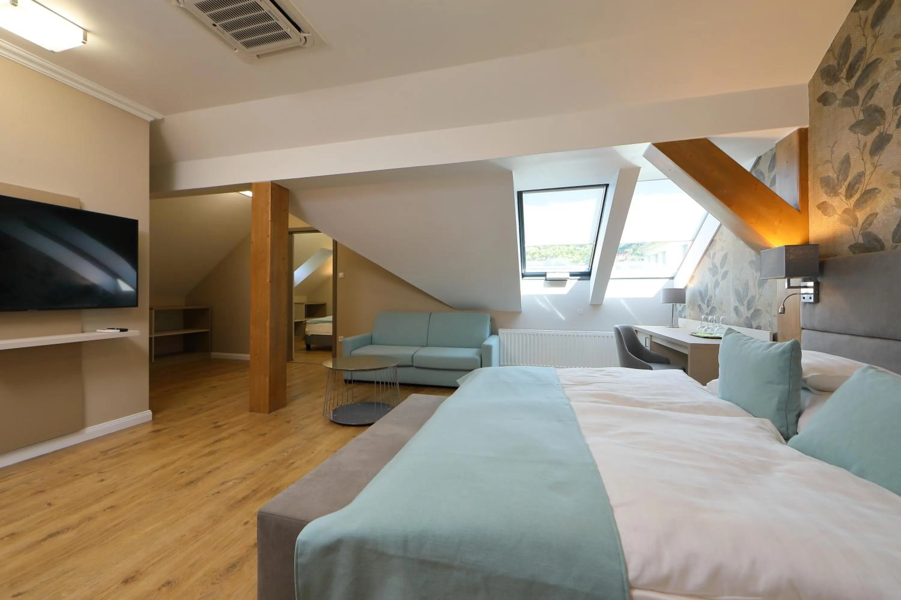 TV and multimedia in Hotel Blaha Lujza