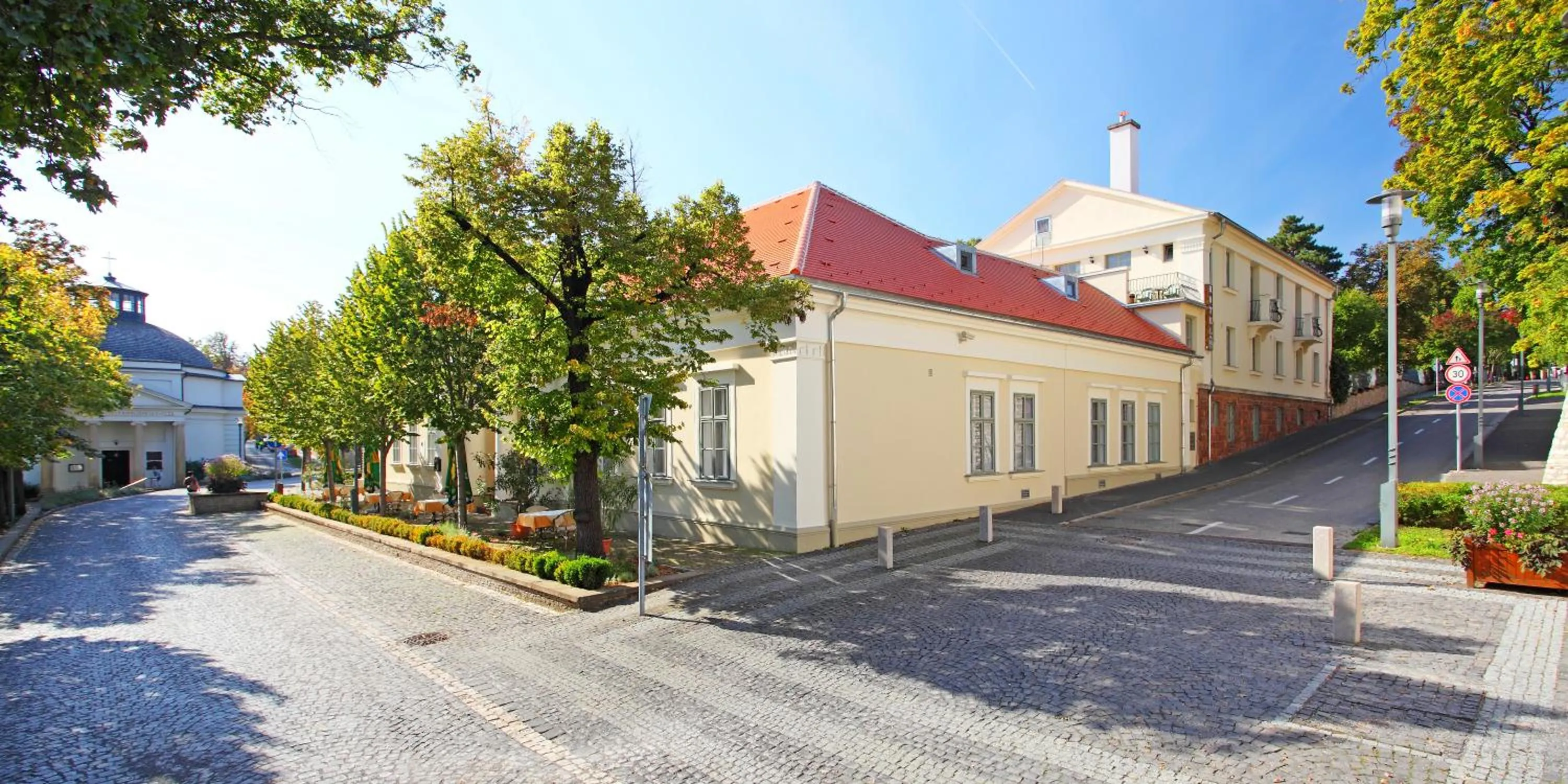 Property building in Hotel Blaha Lujza