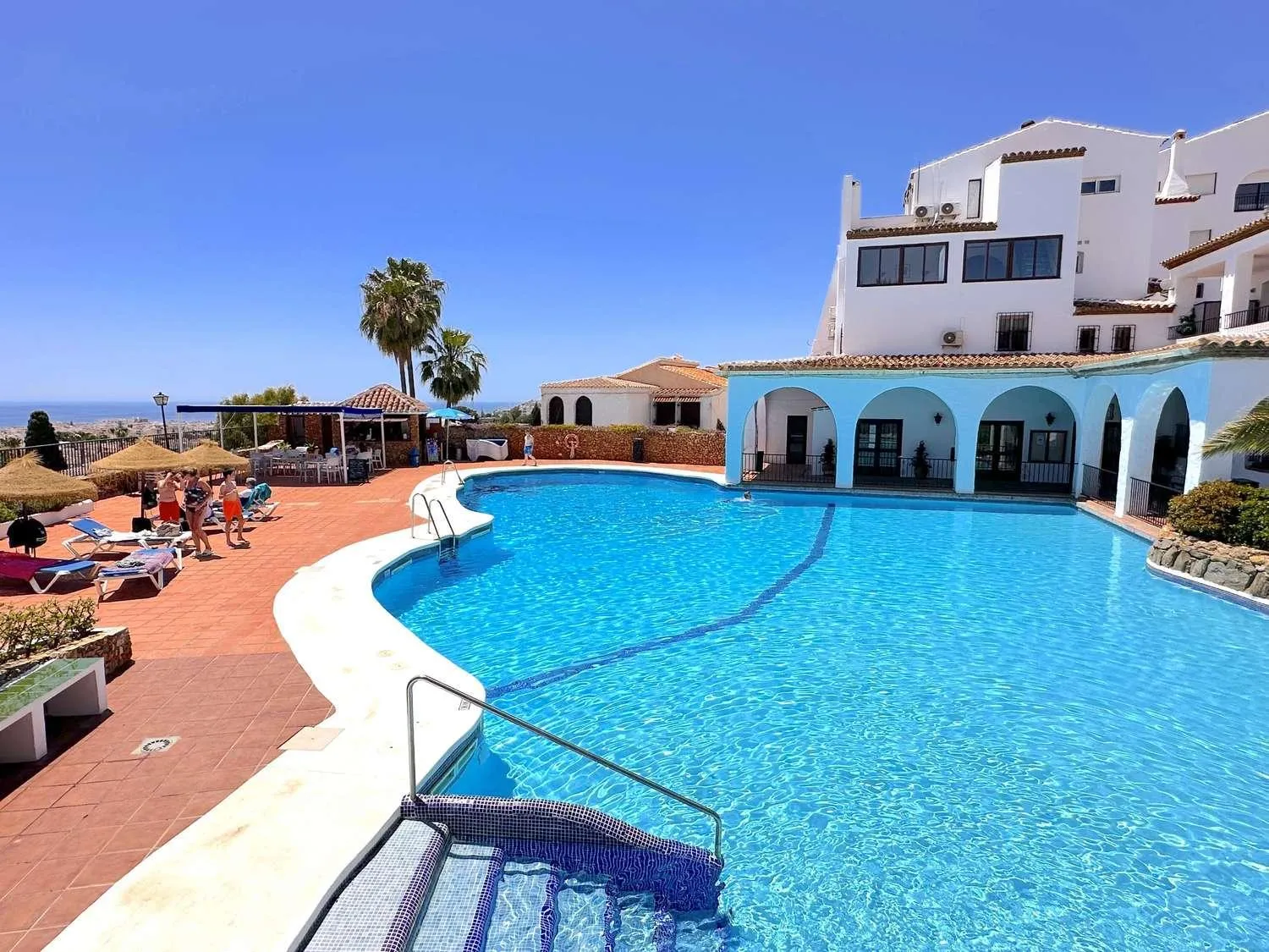 Swimming pool in Los Naranjos 11B Capistrano Casasol