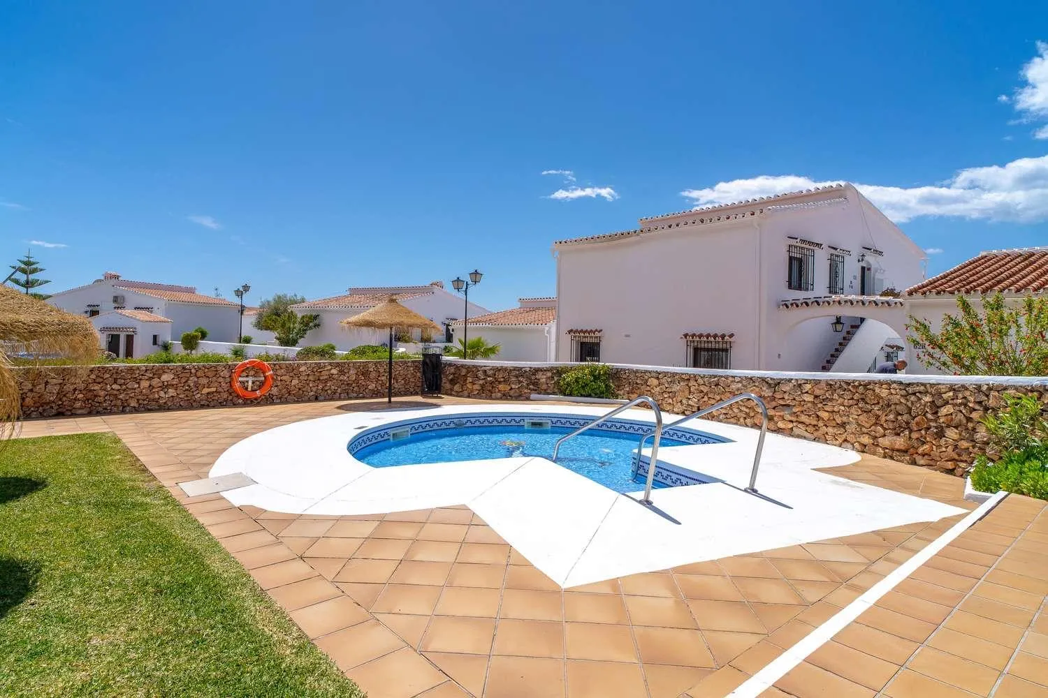 Swimming pool in Los Naranjos 11B Capistrano Casasol