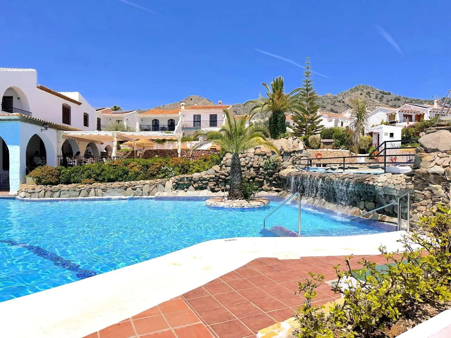 Swimming pool in Los Naranjos 11B Capistrano Casasol