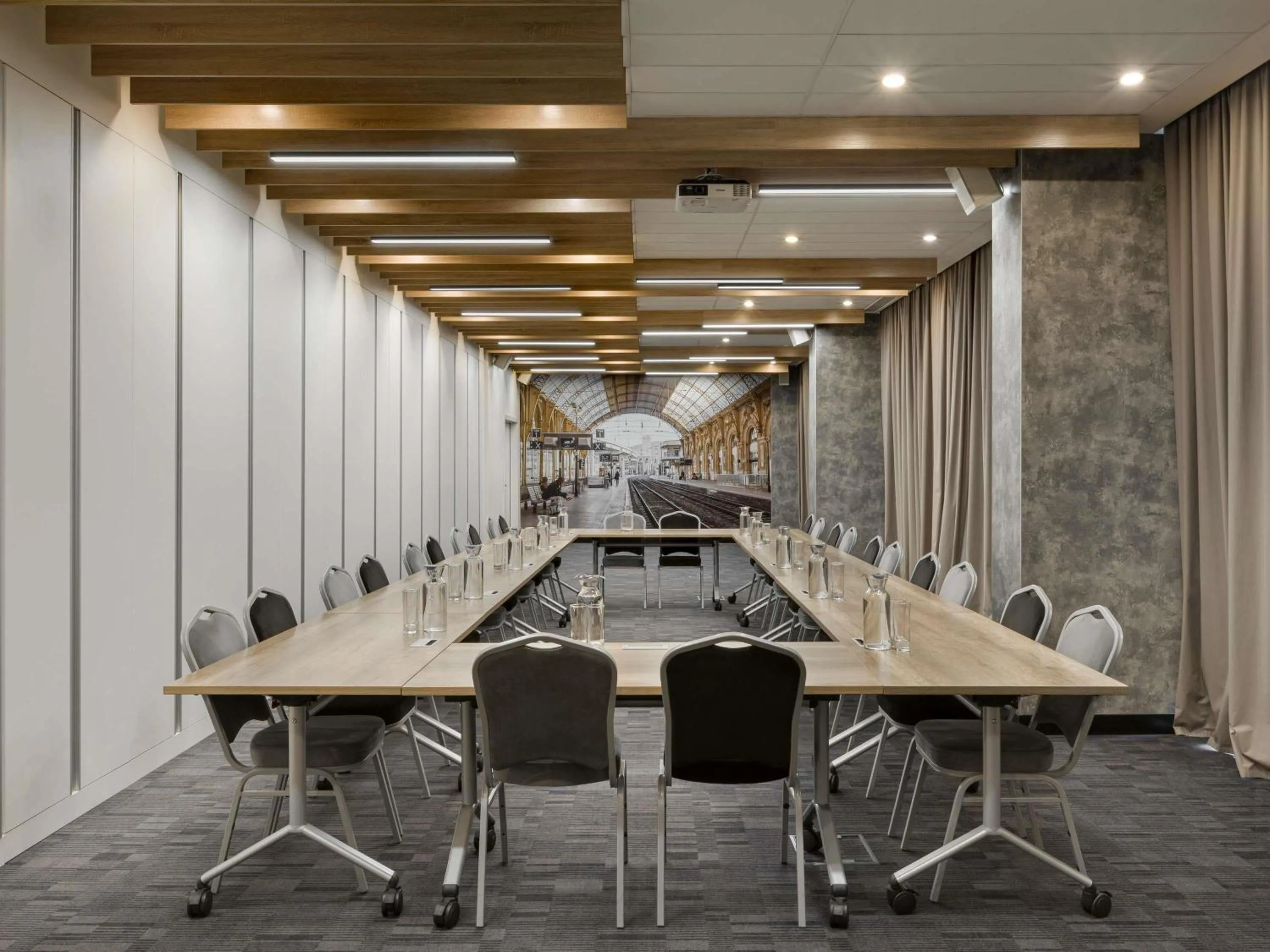 Meeting/conference room in ibis Kyiv Railway Station