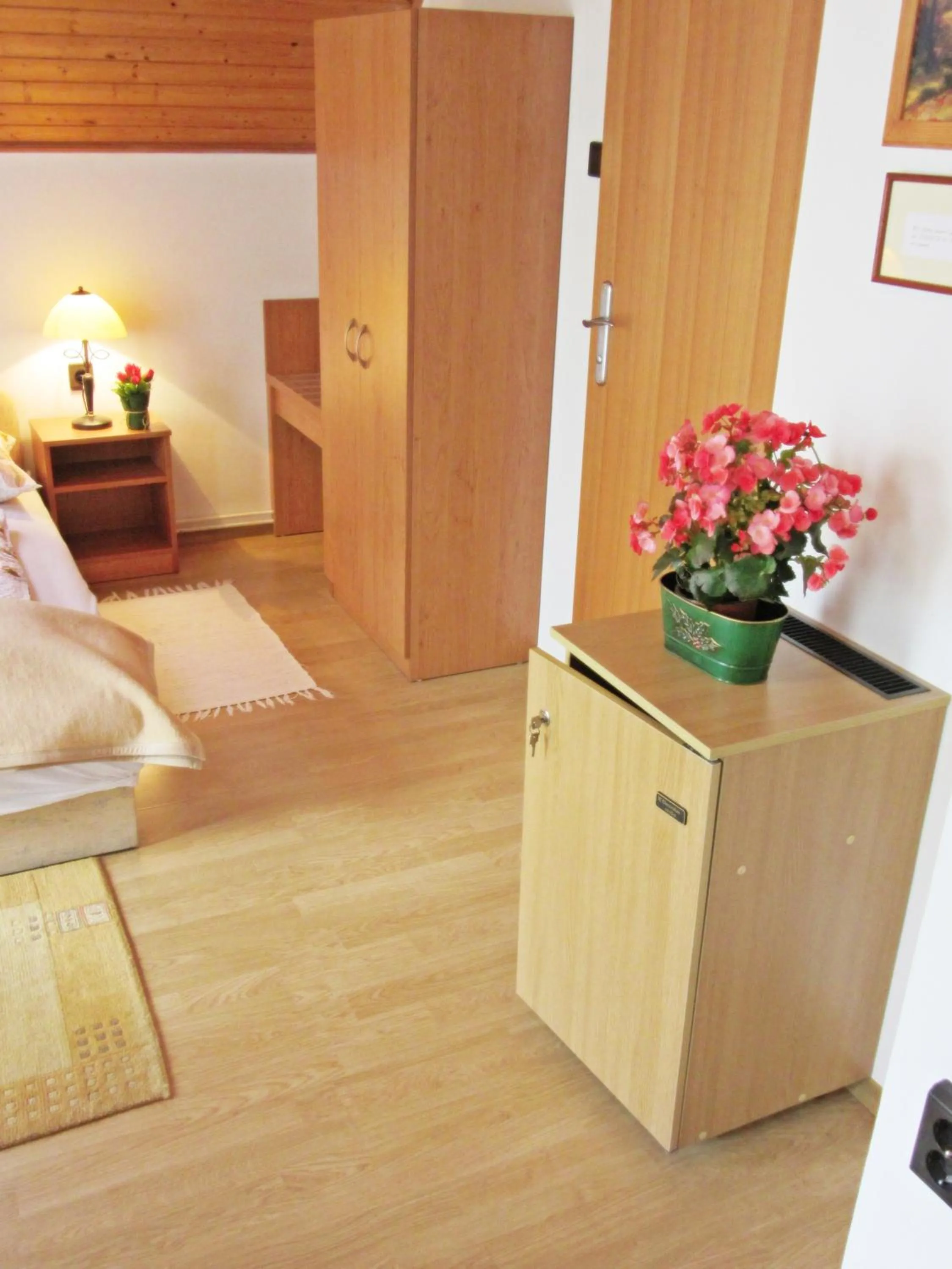 Balcony/Terrace, Bed in Zsuzsa Panzió