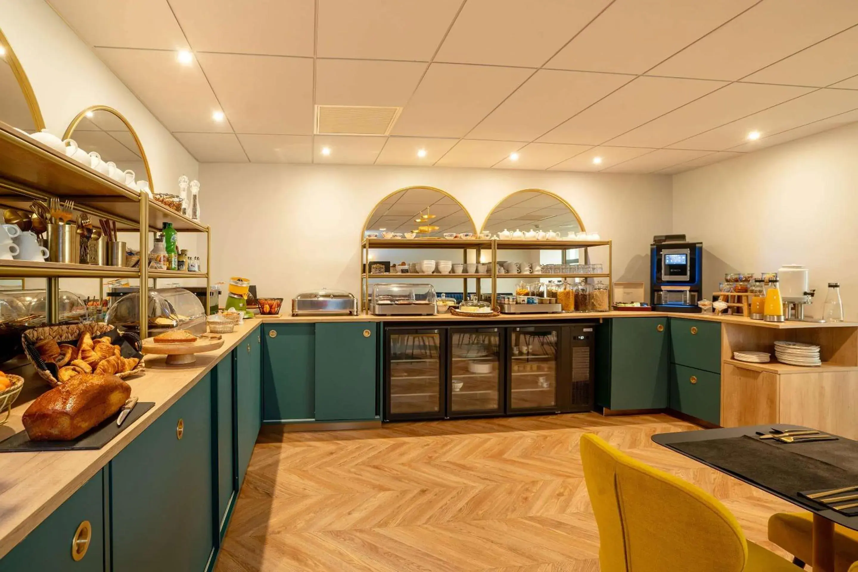 Breakfast in Best Western Hotel Le Quercy Breakfast in Best Western Hotel Le Quercy