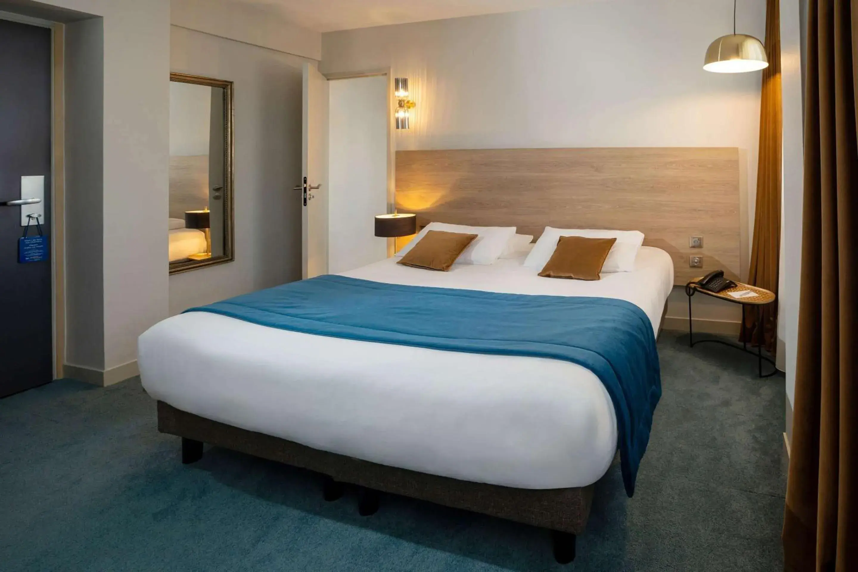 Bedroom, Bed in Best Western Hotel Le Quercy Bedroom, Bed in Best Western Hotel Le Quercy