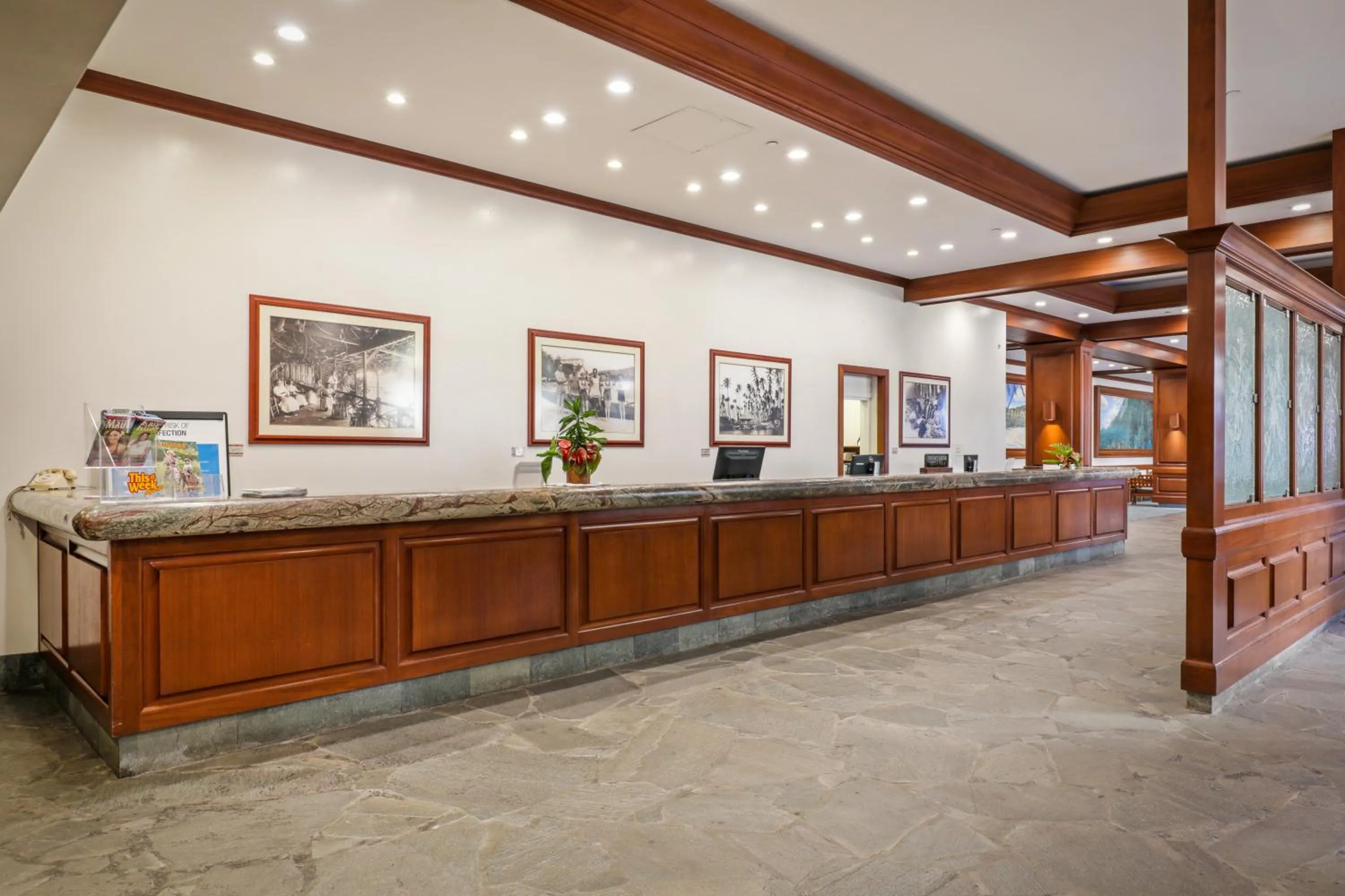 Lobby or reception in Aston at the Waikiki Banyan