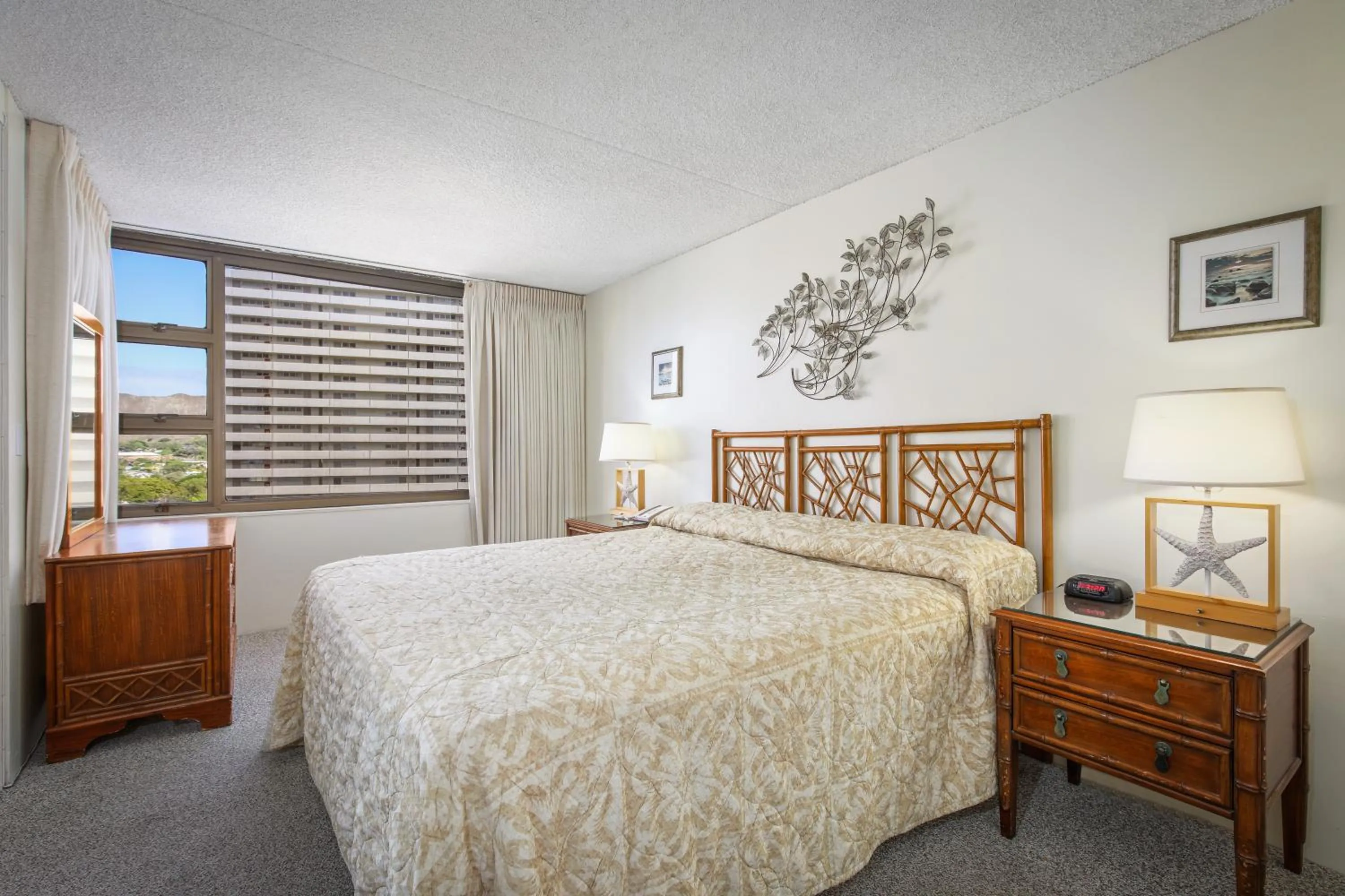 Bed in Aston at the Waikiki Banyan