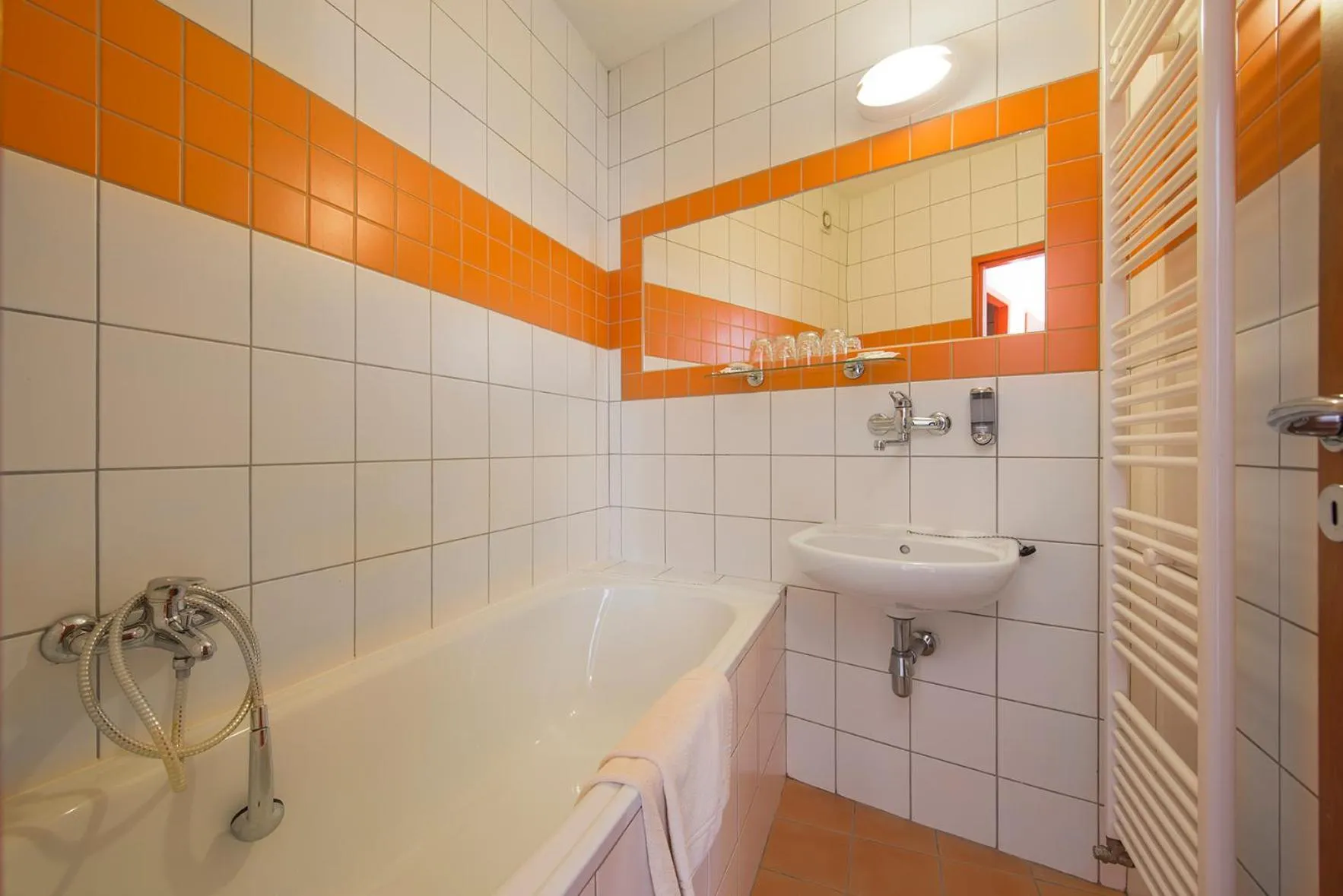 Bathroom in Hotel SOREA SNP