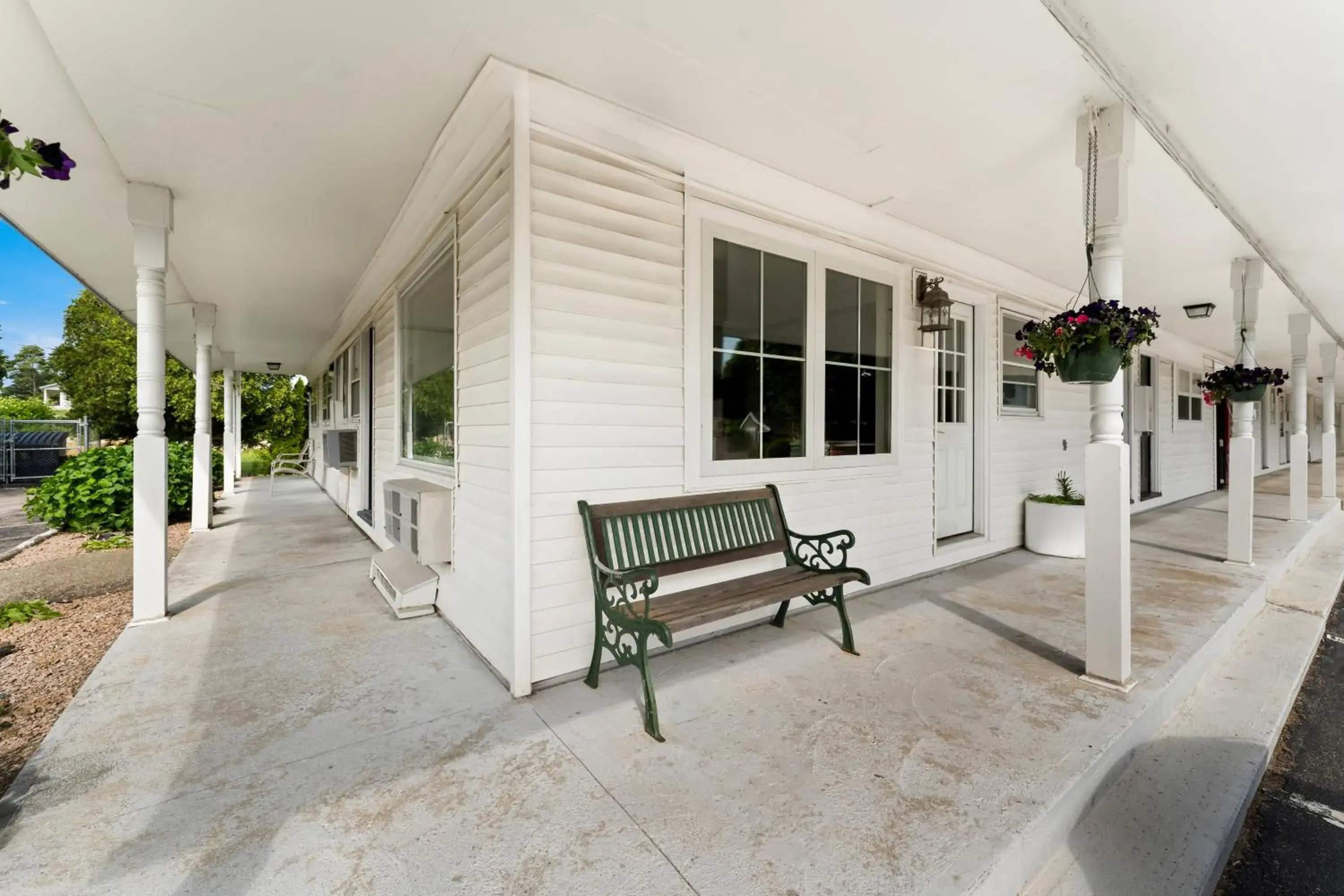 Property building in Americas Best Value Inn Stonington Mystic Property building in Americas Best Value Inn Stonington Mystic