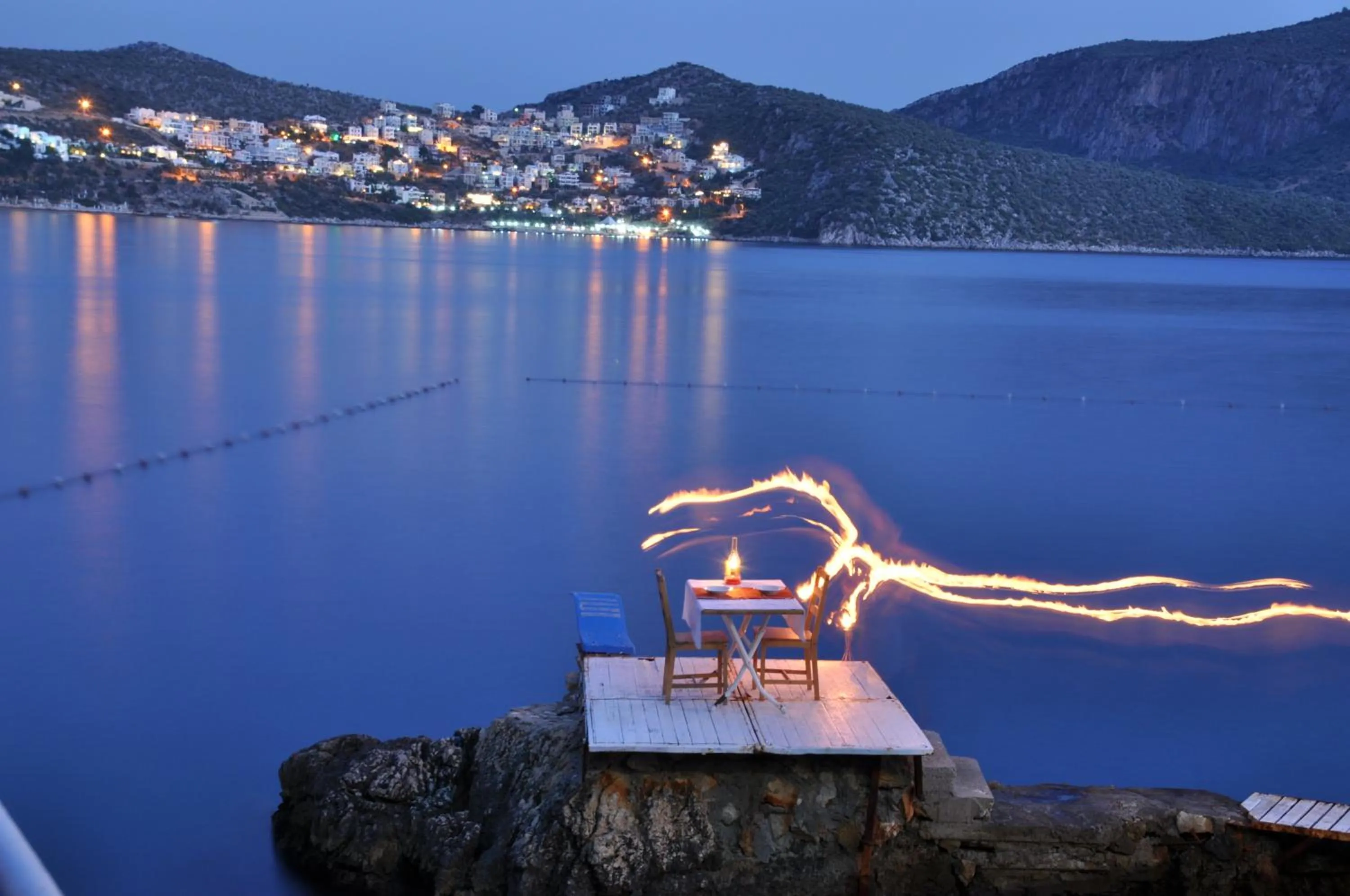 Restaurant/places to eat in Caretta Hotel