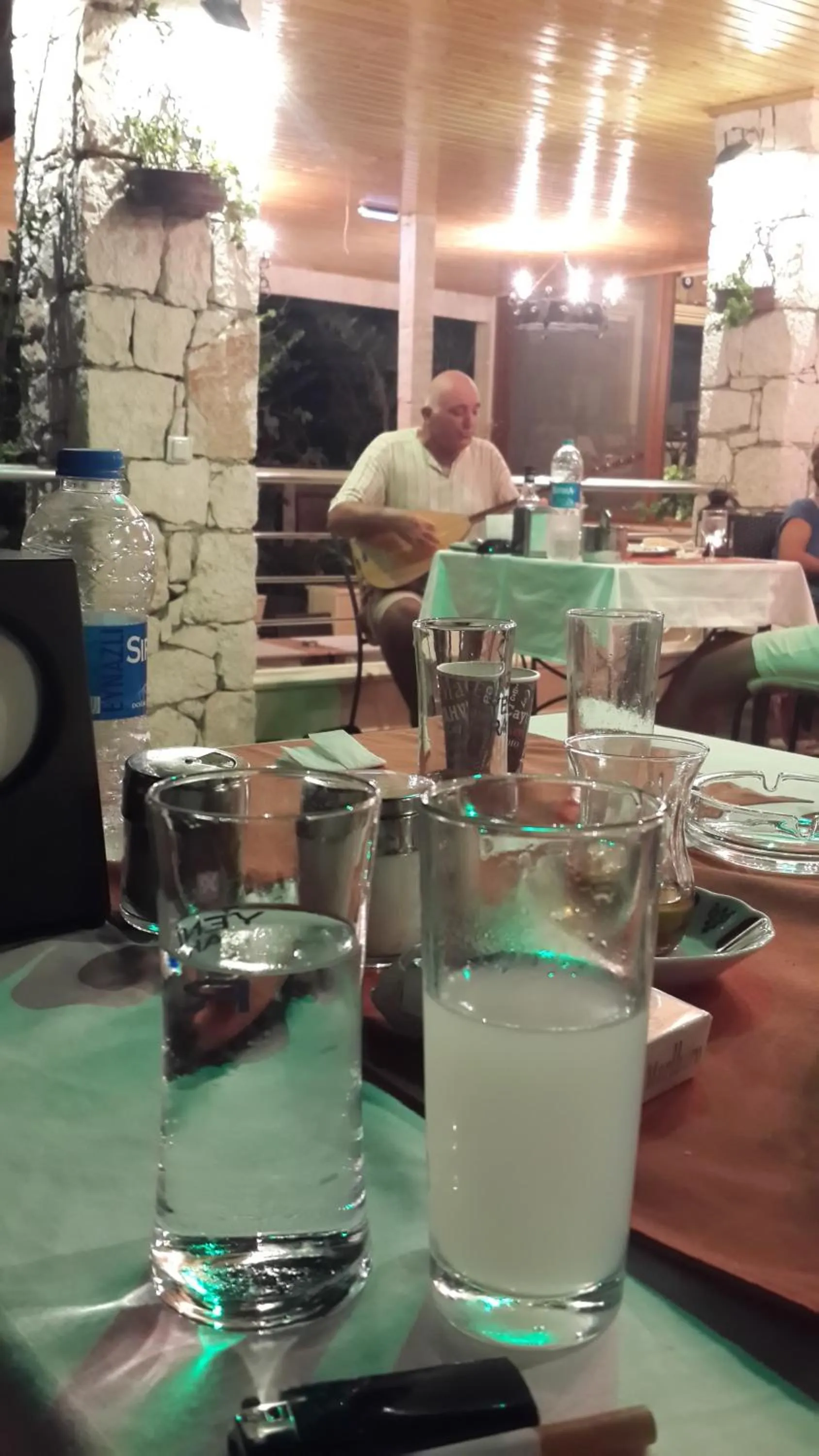 Restaurant/places to eat in Caretta Hotel