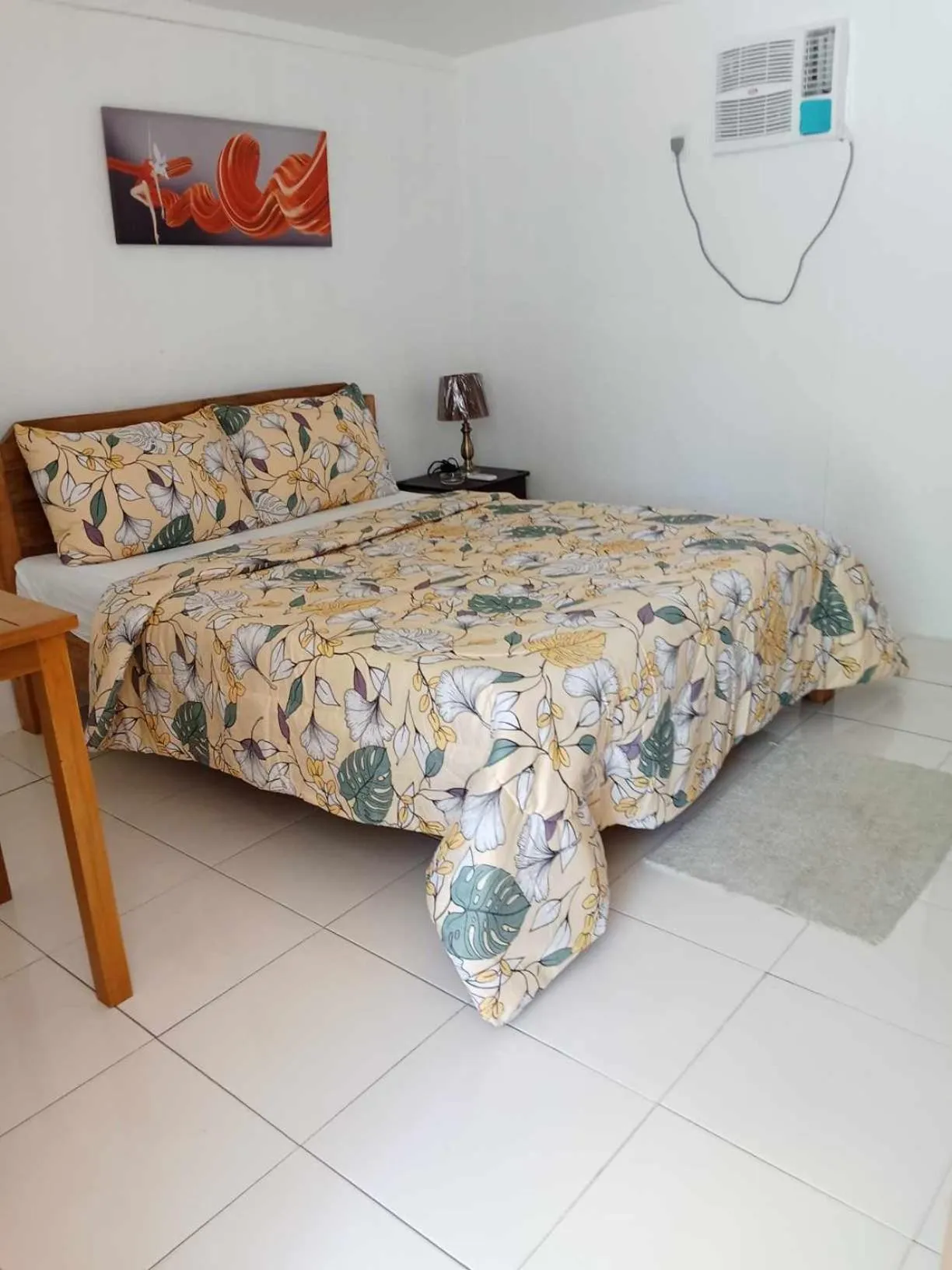 Bed in Mabuhay Thresher Dive Resort