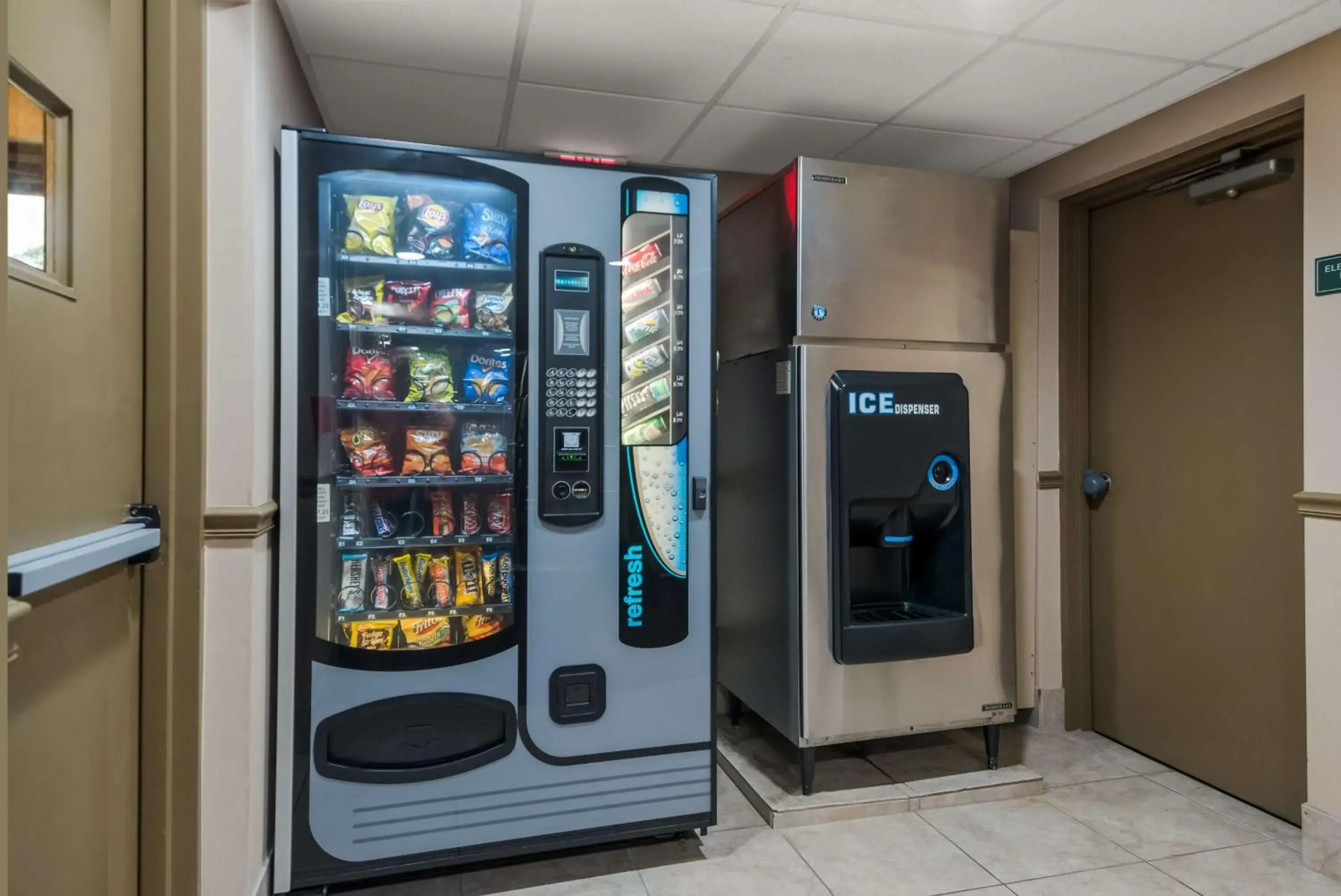 Property building in Best Western Philadelphia South - West Deptford Inn Property building in Best Western Philadelphia South - West Deptford Inn