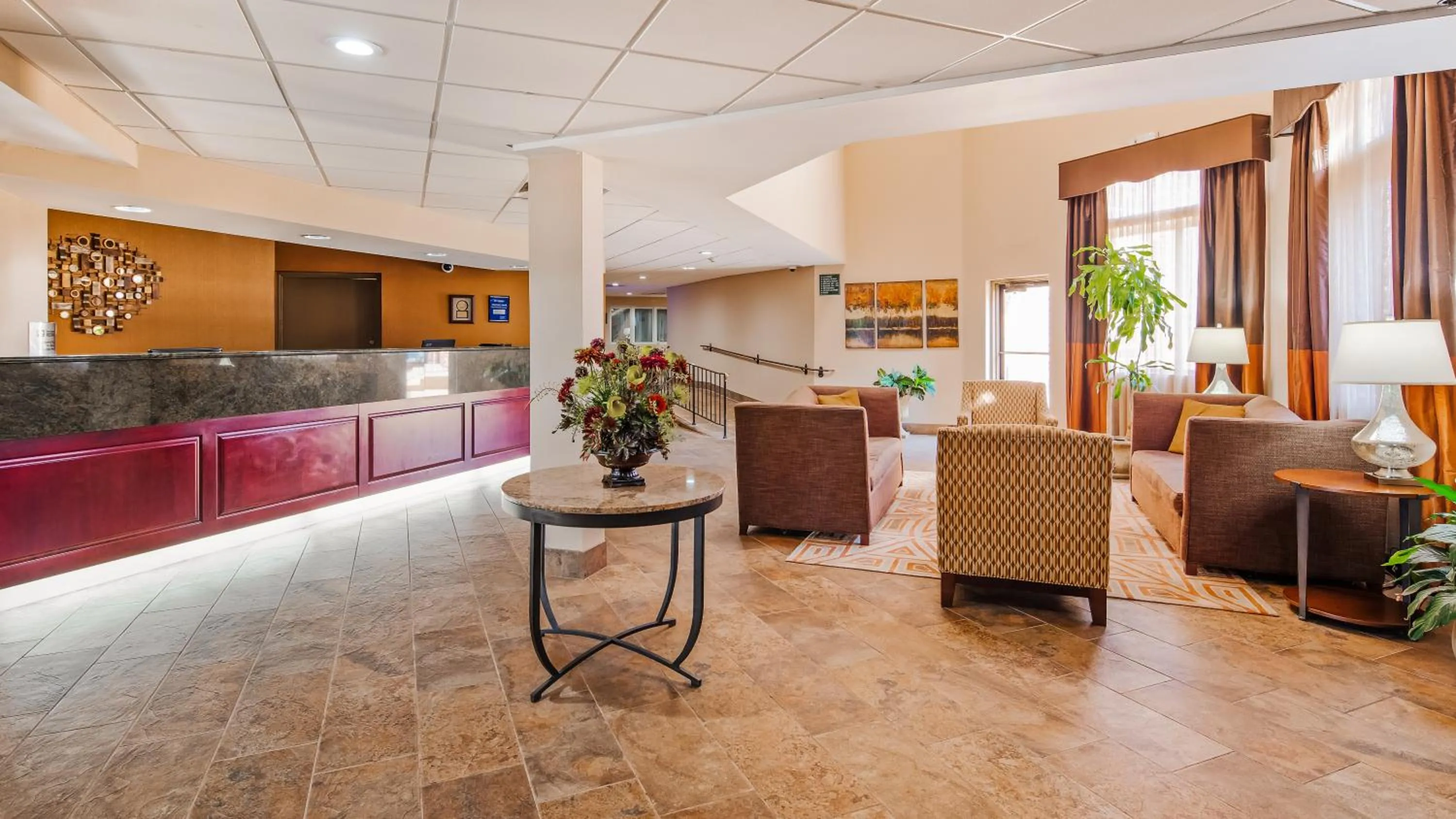 Lobby or reception in Best Western Philadelphia South - West Deptford Inn