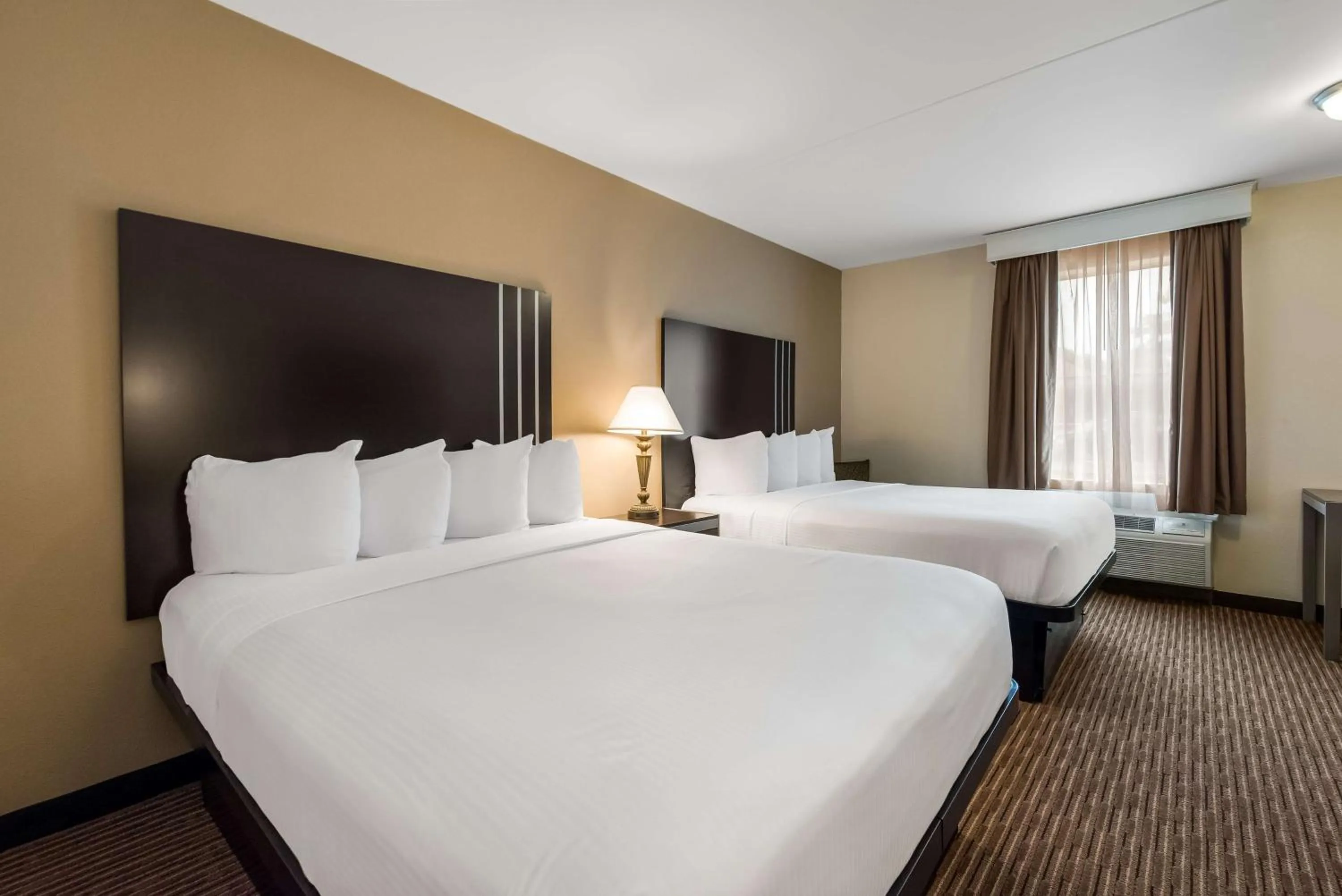 Bedroom, Bed in Best Western Philadelphia South - West Deptford Inn